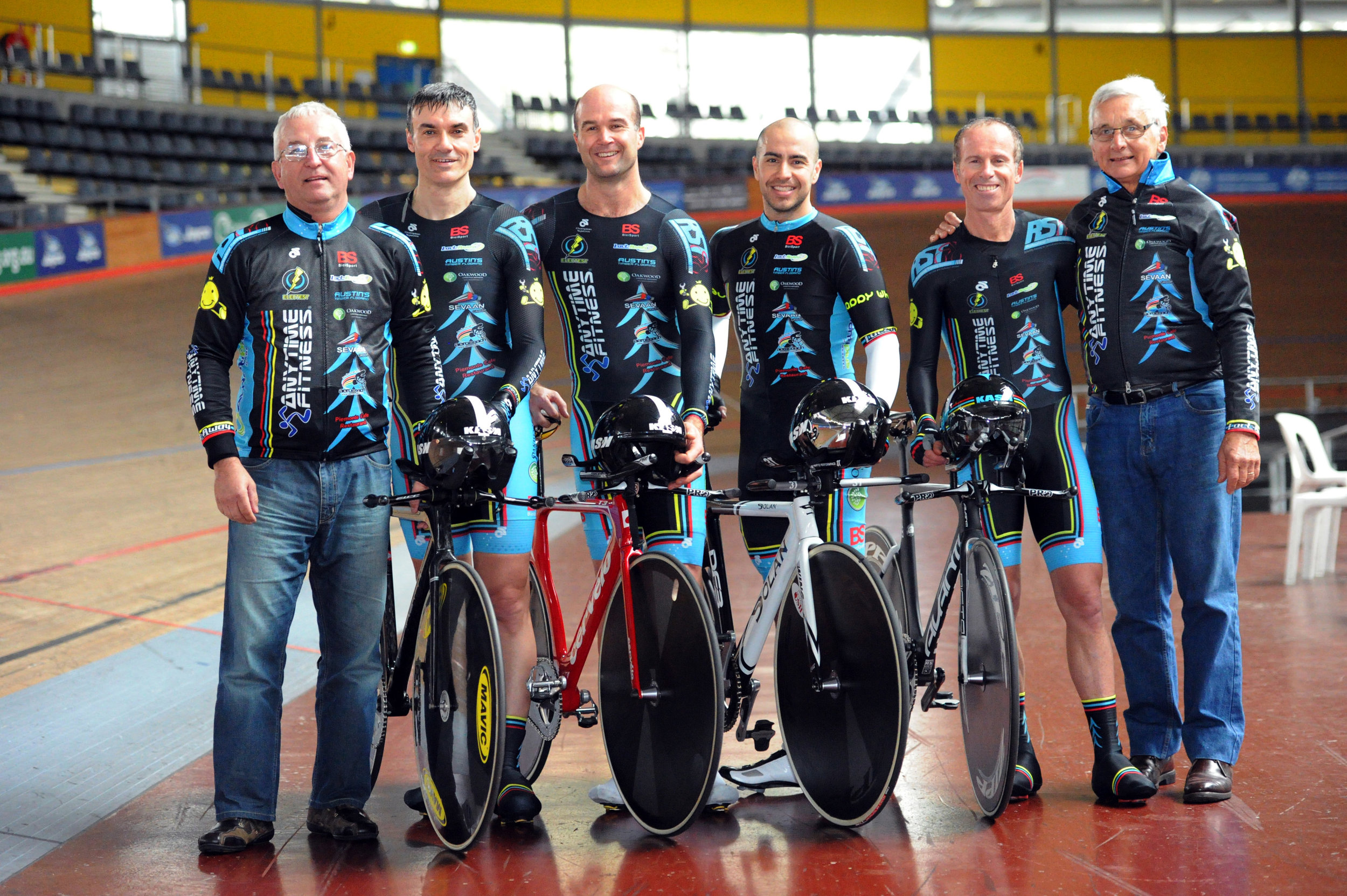 BiciSport Masters Teams Pursuit for Manchester World Championships October 14 - Mike O'Reilly (Assistant Coach), Matt Glanville, Rick McArdle, Alex Arancibia, Jayson Austin & John Crouchley (Coach) 