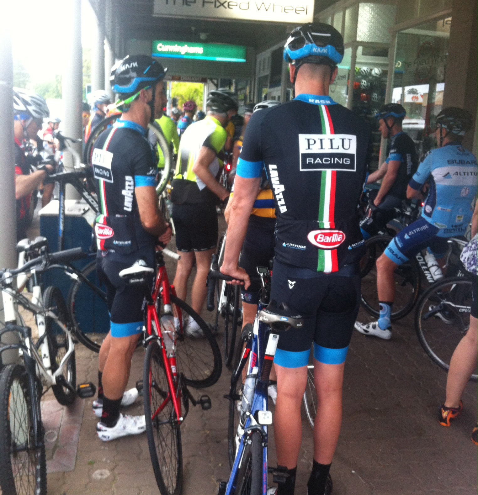 The Bear Cottage Charity Ride started from outside the Fixed Wheel at Manly and attracted 100 starters for the ride to Church Point then returning to Pilu Restaurant at Freshwater Beach for coffee.