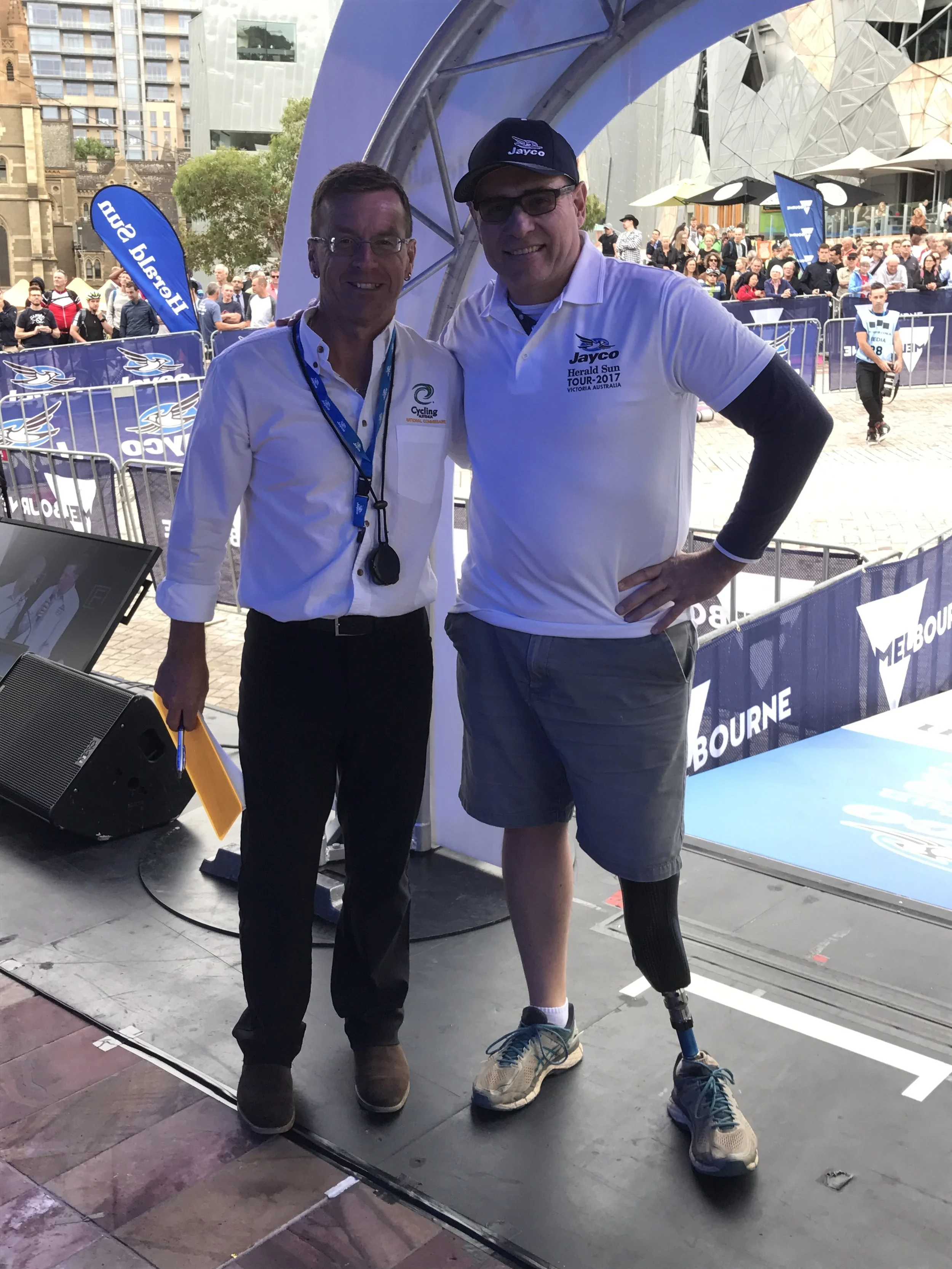 HST 2017 Prologue - Greg Nunn (Judge) & Alex Simmons (BiciSport) on the HST start podium 