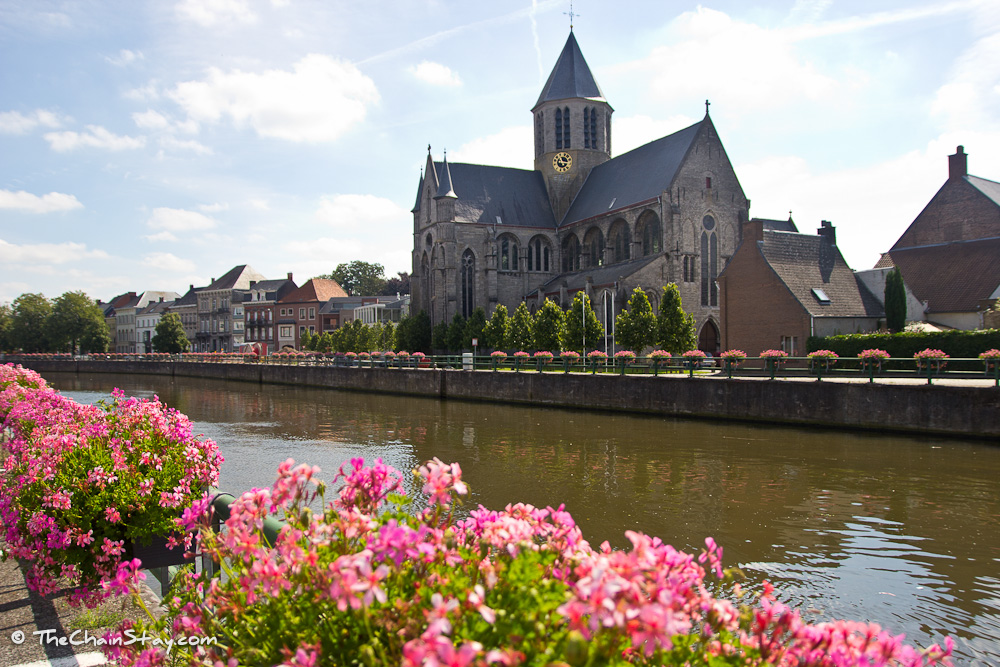  Oudenaarde on the Schelde River is an ideal setting for a Flanders racing experience