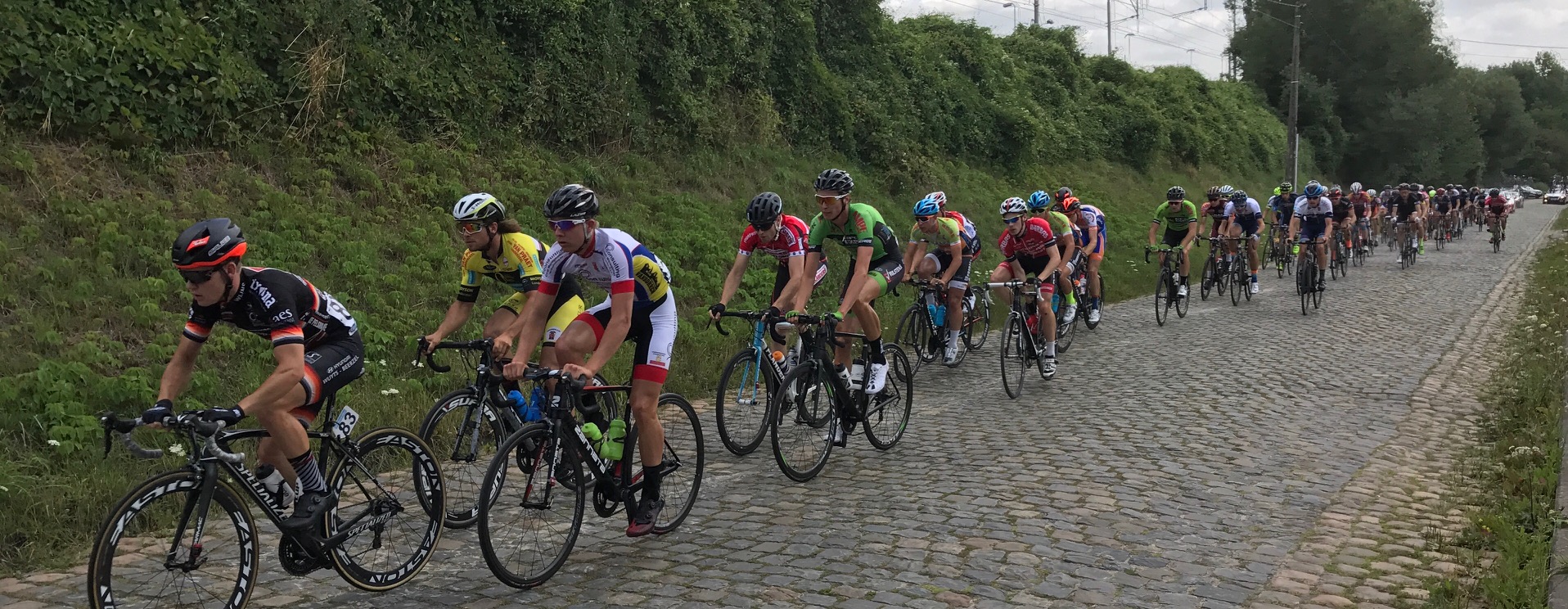 Brabant 17 (Stage 1) - Peter Livingstone (4th in line) climbs the Landenberg cobbles