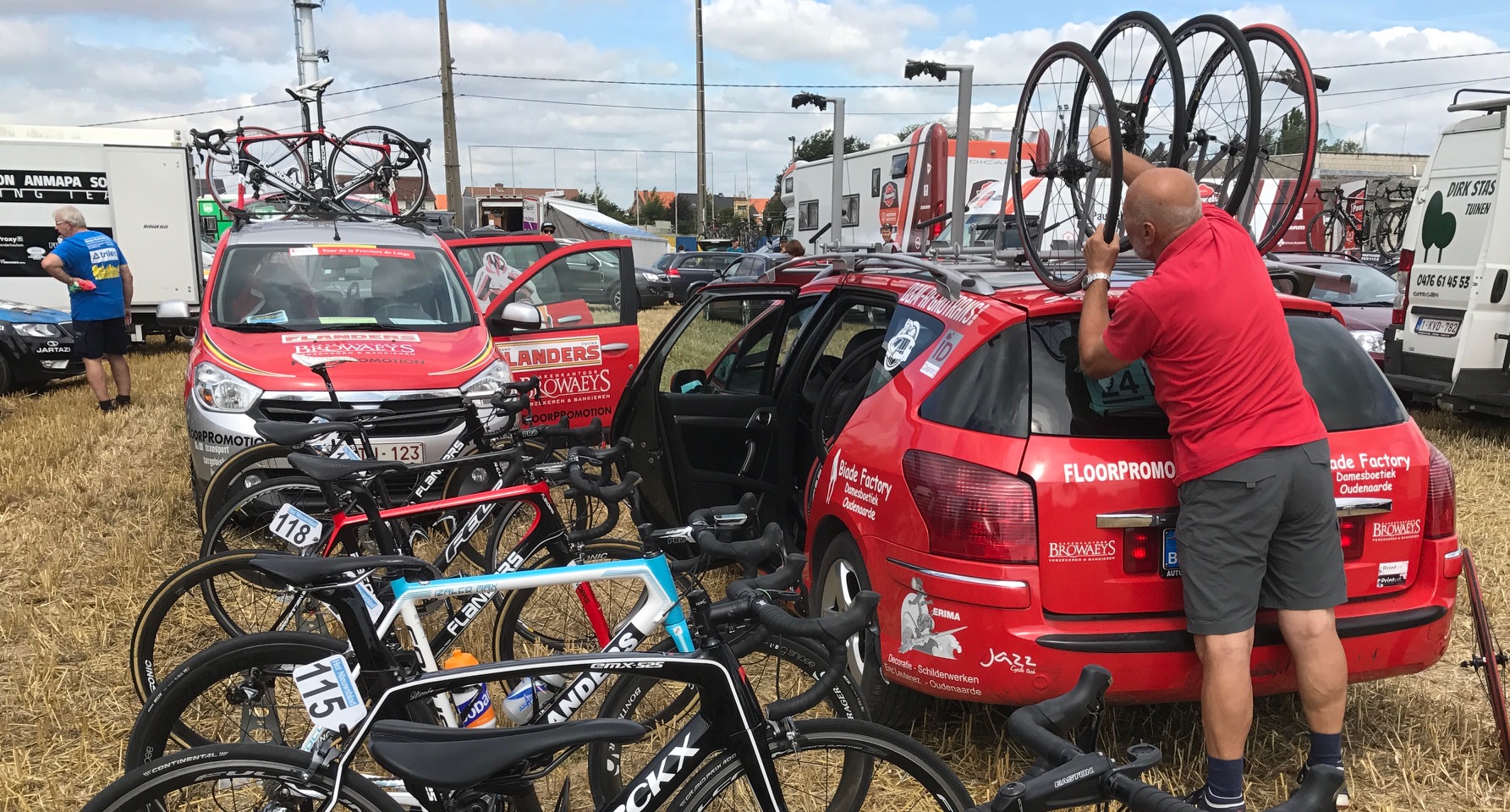 Brabant 17 (Stage 1) - The ASFRA Racing Team prepares for stage 1 of the Flemish Brabant Tour