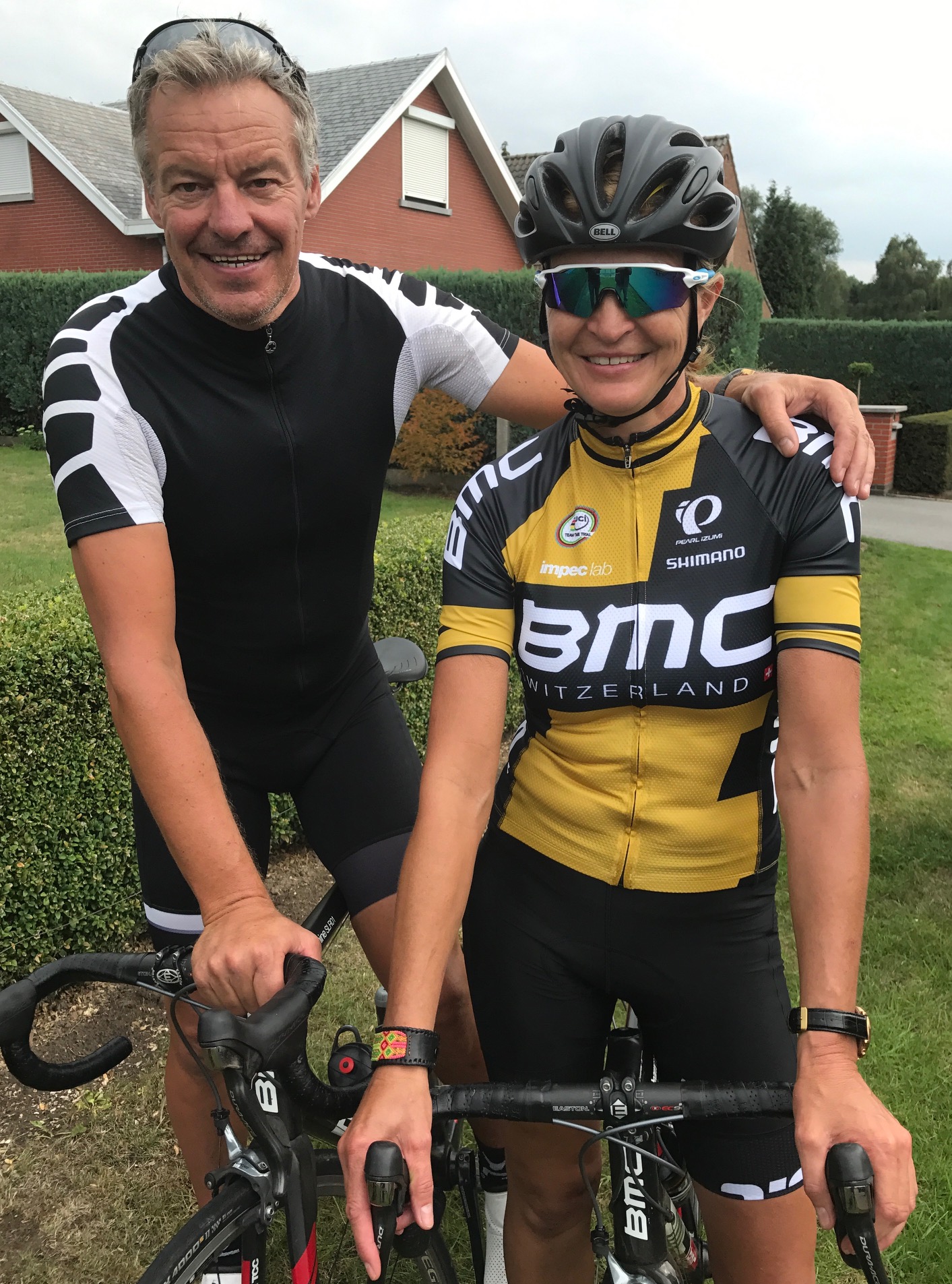Temse-Velle 17 - a famous couple stopped by for a casual coffee at the Velle street party hosted by the Ver Hulst family ... none other than Ronald & Bernadette Van Avermaet (parents of the Olympic Champion Greg Van Avermaet). Both were outstanding competitive cyclists in their own right and Ronald represented Belgium at the 1980 Olympic Games. 