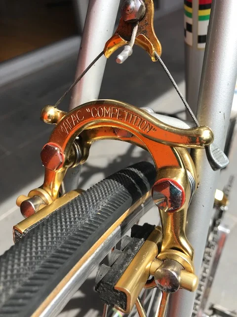 The Herve Boutin Peugeot PY-10 features a stunning MAFAC Competition brake caliper in anodised gold