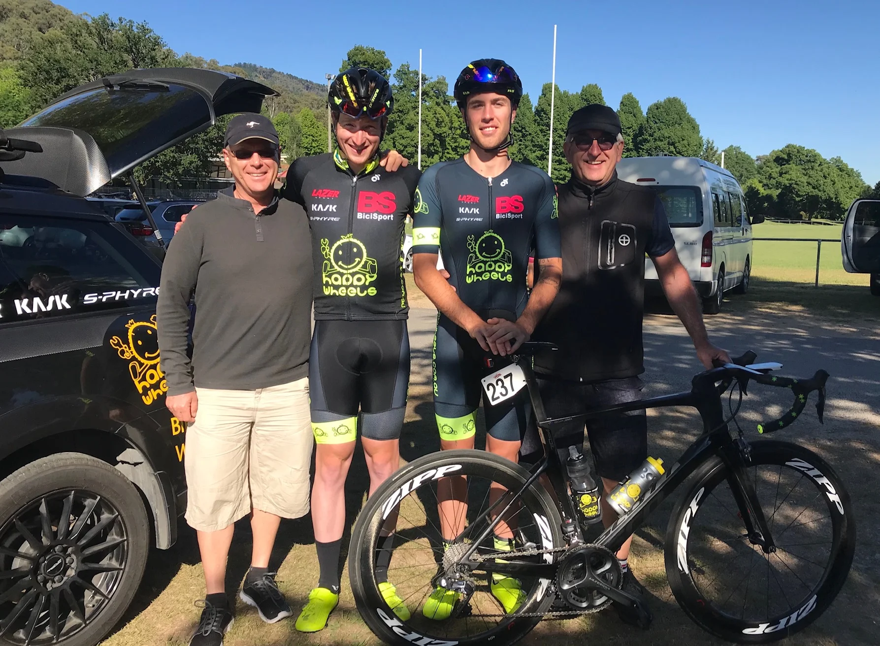 Tour of Bright 18 @ 1 Dec - Before the start of the Tawonga Gap stage with Peter Budd, Conor Tarlington, Declan Jones & Mike O’Reilly.