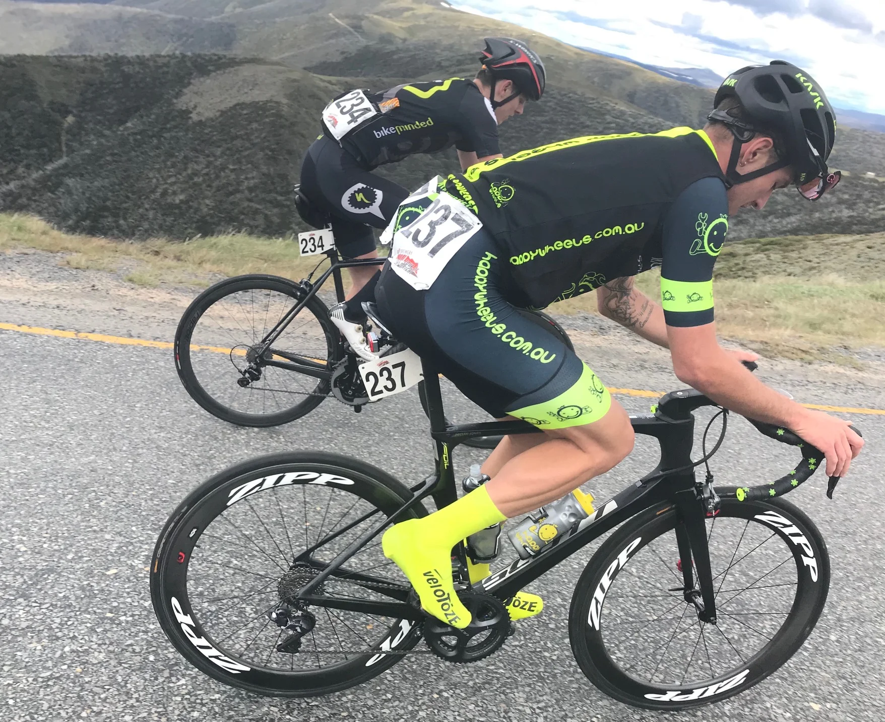 Tour of Bright 18 @ 2 Dec - Declan Jones approaching the Mount Hotham summit