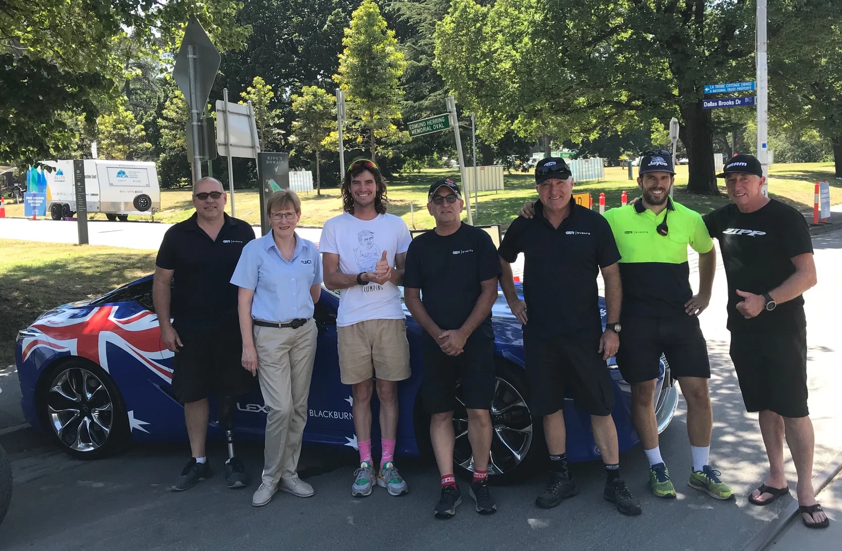 HST 19 @ Sunday @ Melbourne Botanical Gardens - the HST driving team in front of the Lead Car