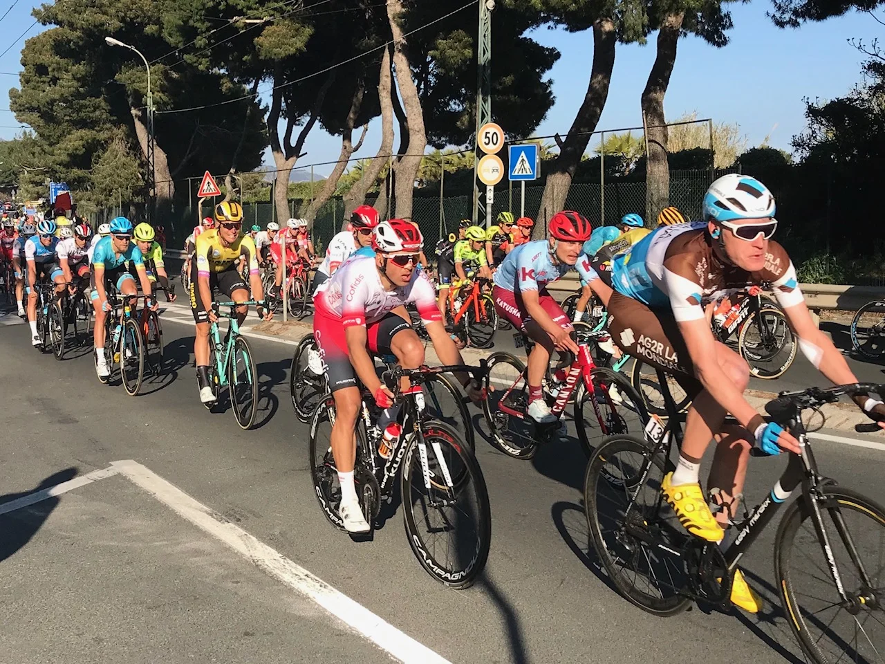 Milan San Remo 2019 @ 23 March - the professional Classic storms towards the Poggio with just 10k to the finish in San Remo (picture MOR)