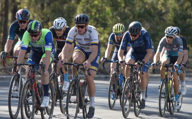 Cervelo Masters Super Series @ HEZ @ 16 June - Jordan Reizes (BiciSport Pilu Racing) far right in the Division 2 breakaway. Matt Coy is obscured just in front of Jordan.
