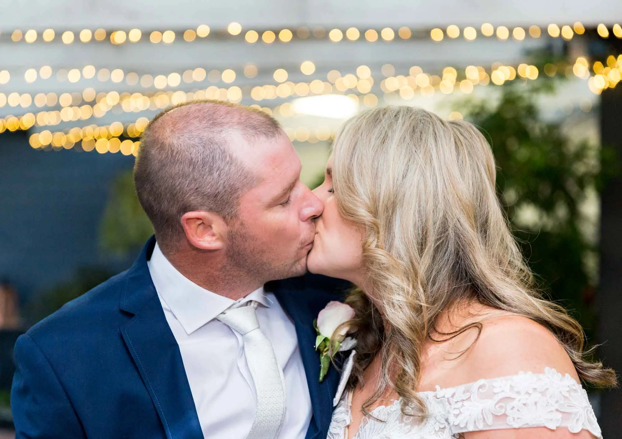 ©Sherman Tan Studio_Melbourne Wedding Photographer_Best Portrait Locations_Shane and Lorraine-0603.jpg