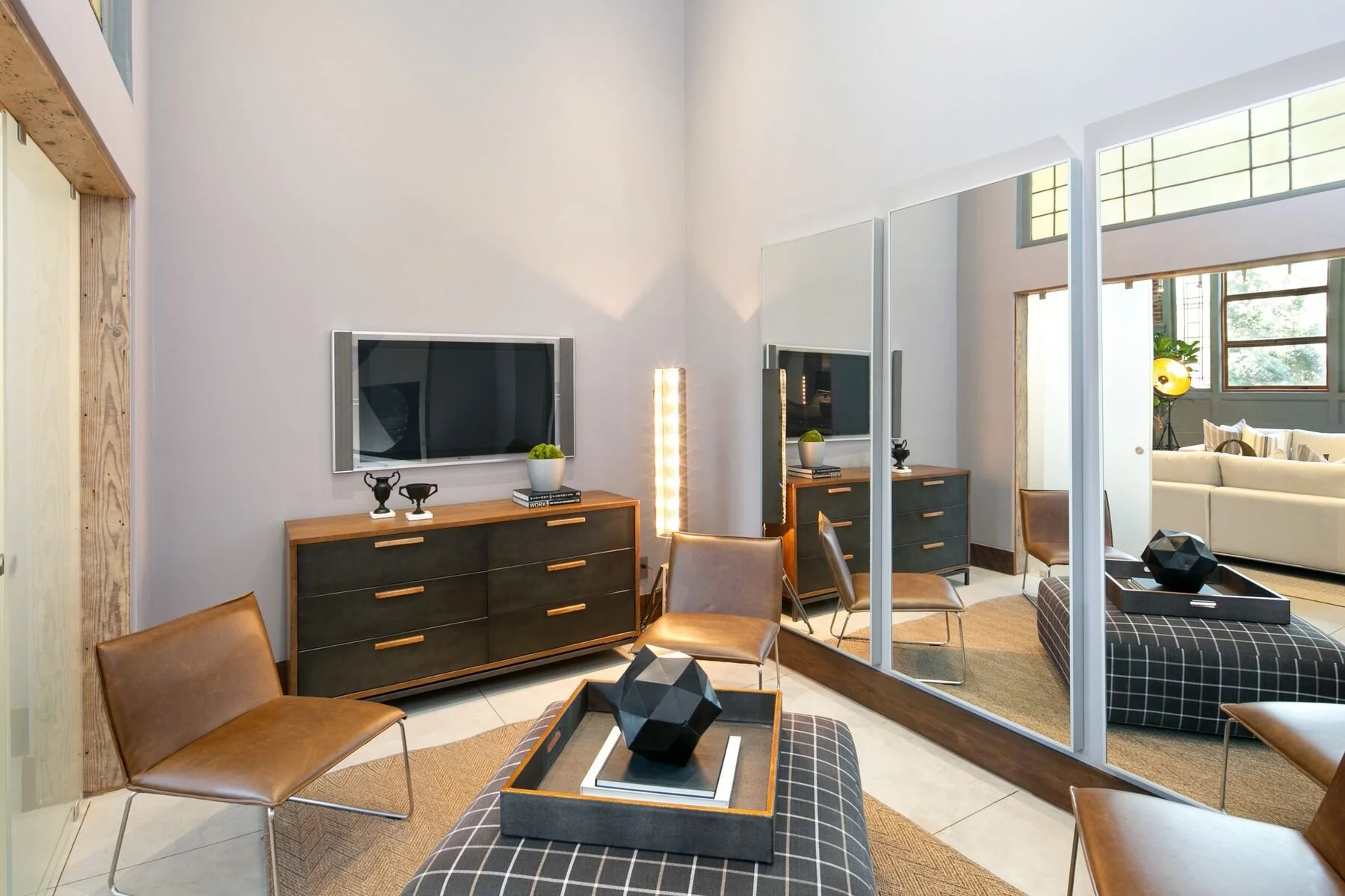 651+Mens+Lounge.jpg