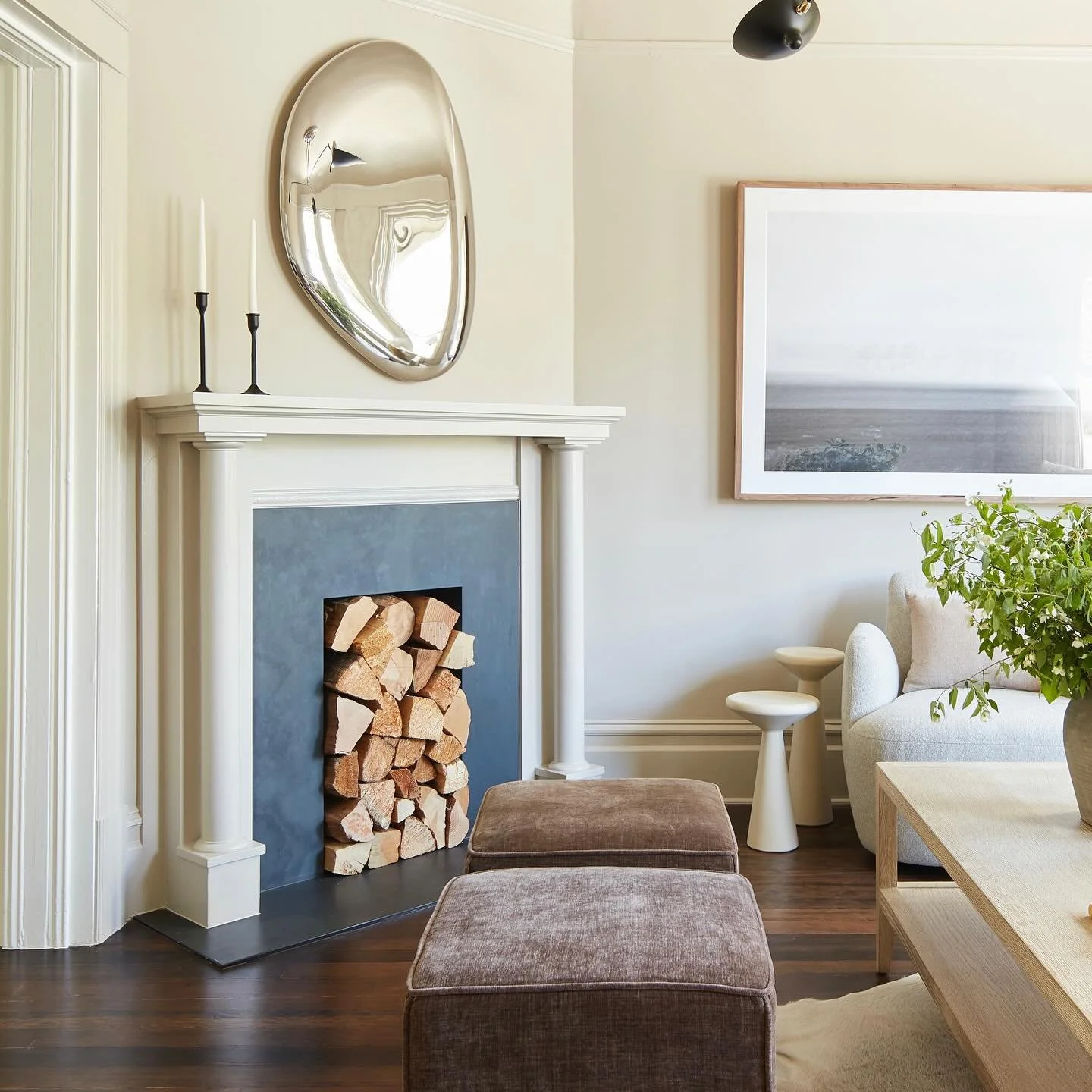 A neutral palette of warm hues and subtle texture from a recent install at our Noe Valley project //
⠀ 

📸 by @marioserafinphotography