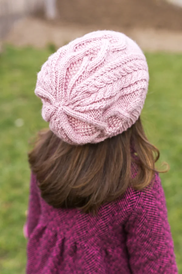 3_Hearts_Hat_Valknitting.jpg