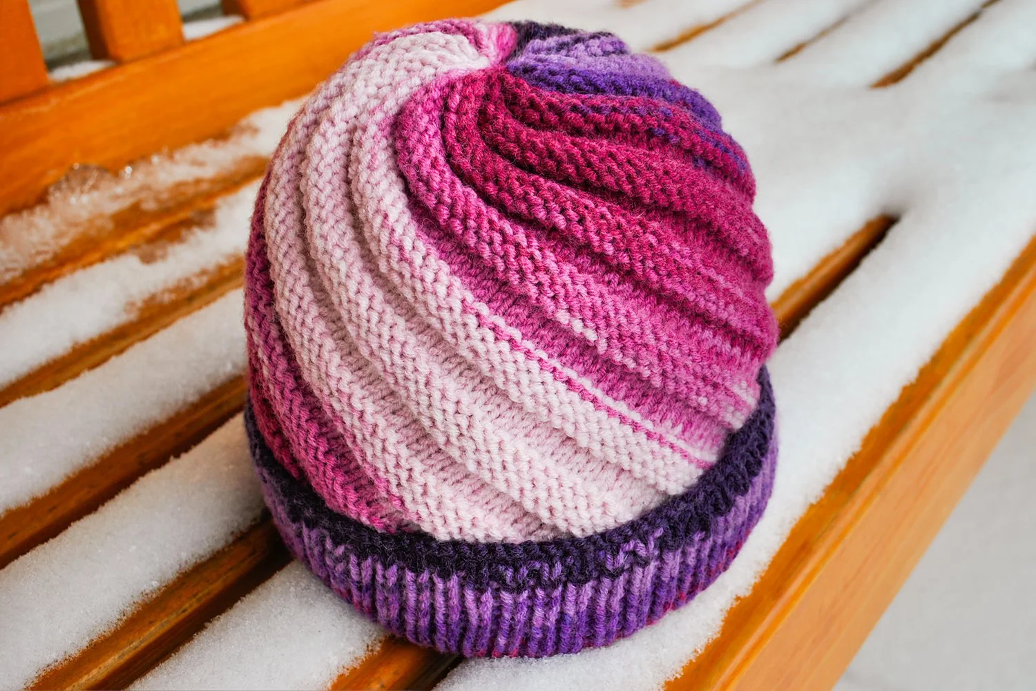 02__Valknitting_Scarf_Hat_Diagonals.jpg