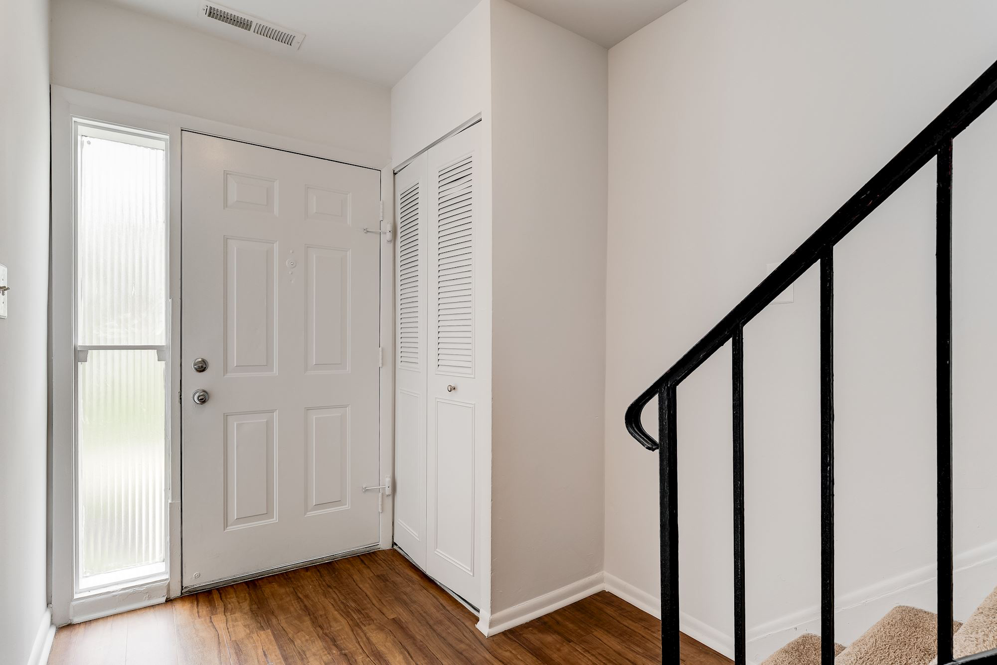 Hampton Manor Apartments & Townhomes in Cockeysville, MD - Townhome Entry