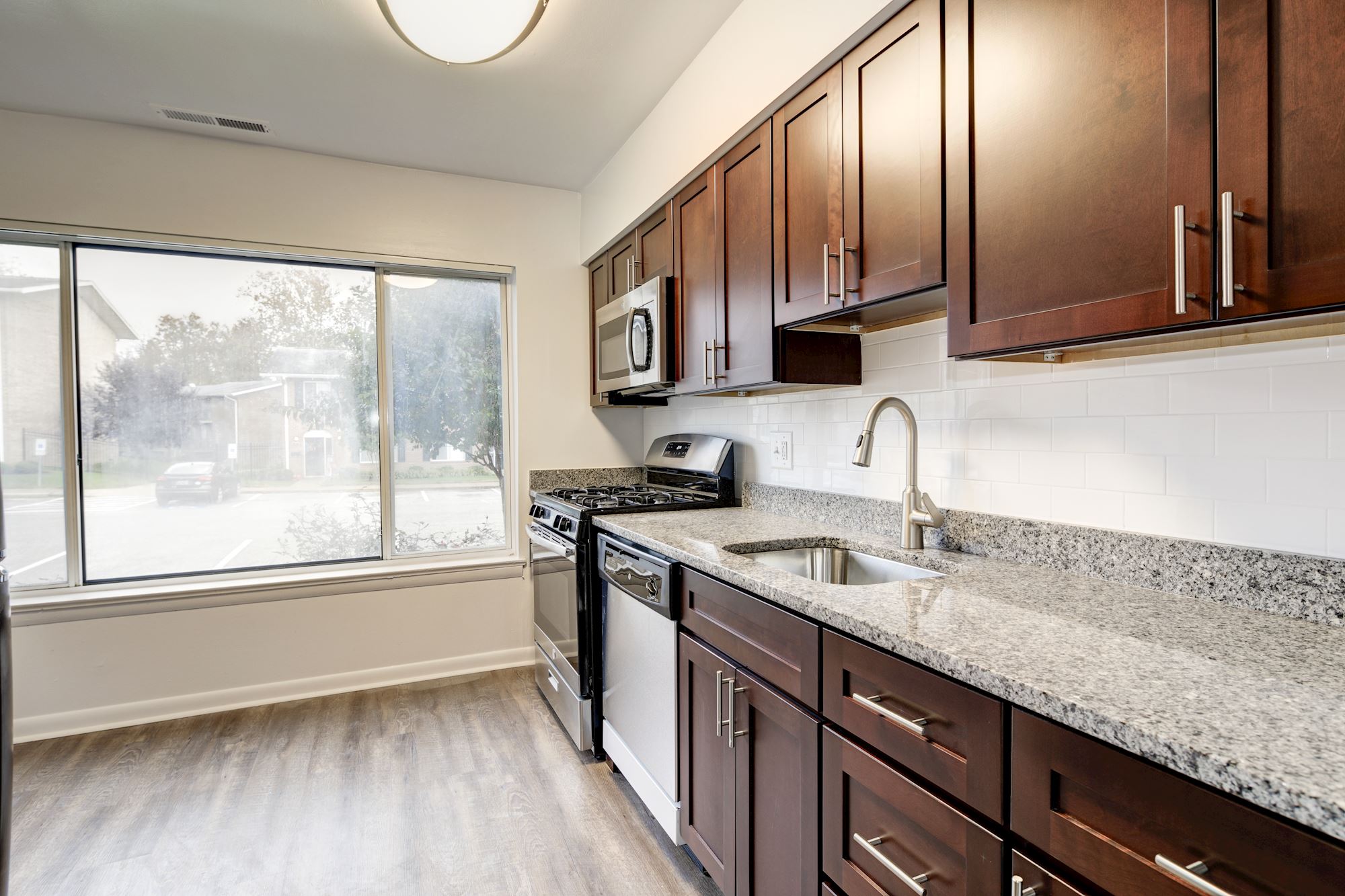 Hampton Manor Apartments & Townhomes in Cockeysville, MD - Townhome Kitchen