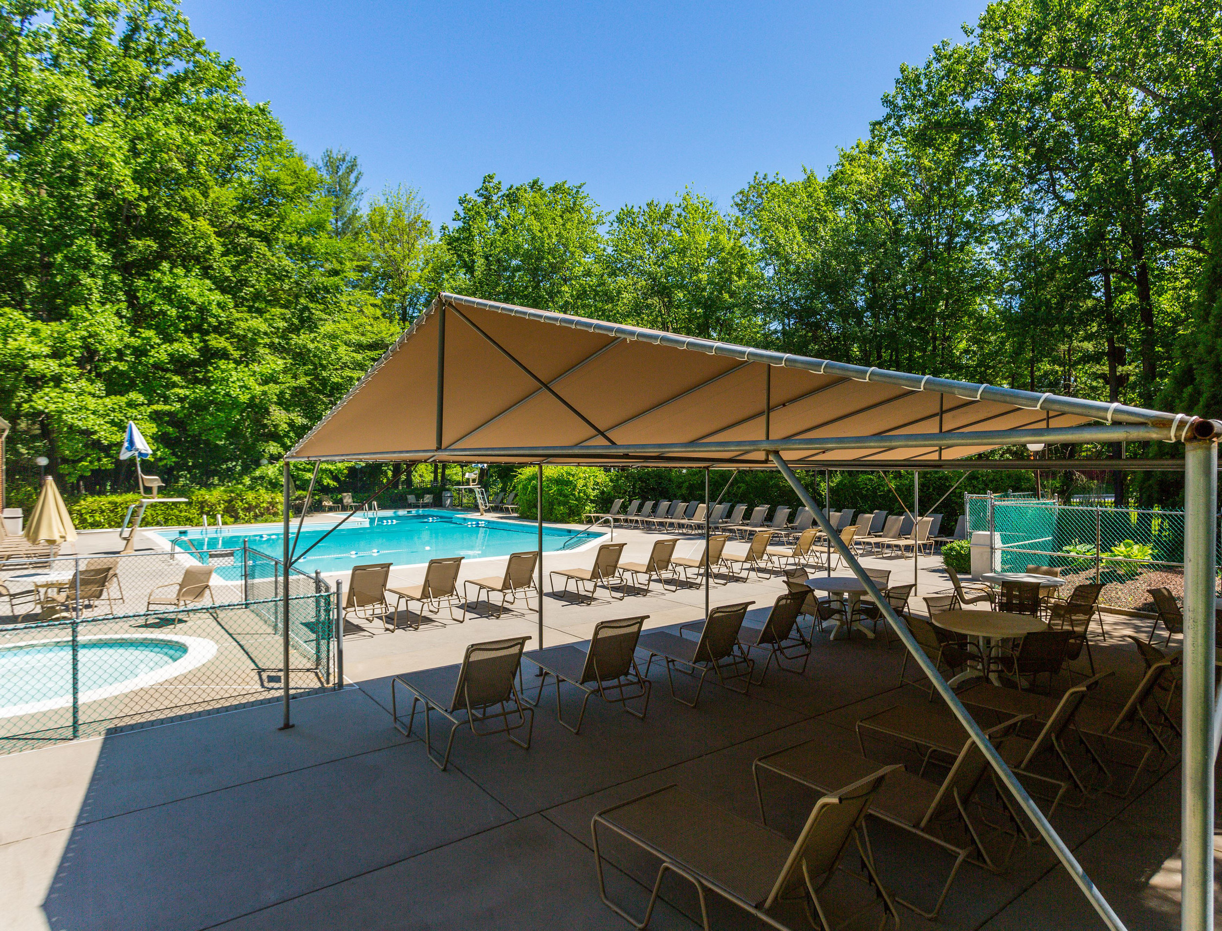 Swimming Pool - Annen Woods Apartments in Pikesville, MD
