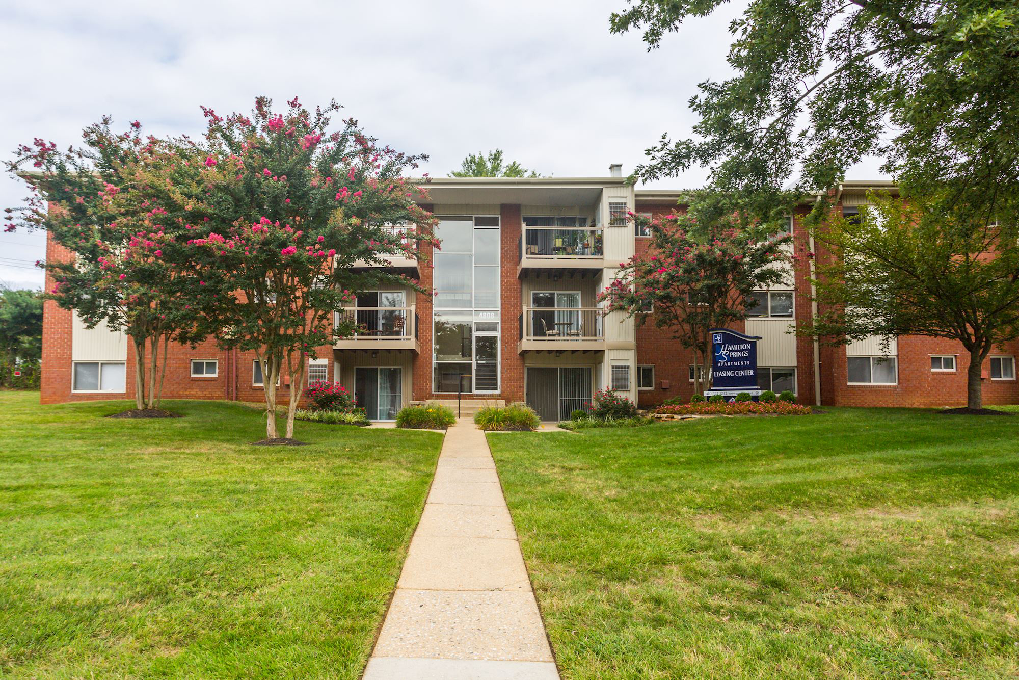New 4 - Exterior.jpg