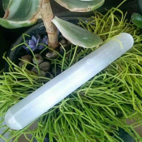 selenite wand one.jpg