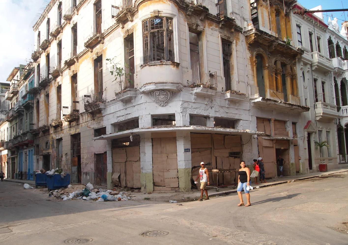 Cuba-Havana-Centro-Street.jpg