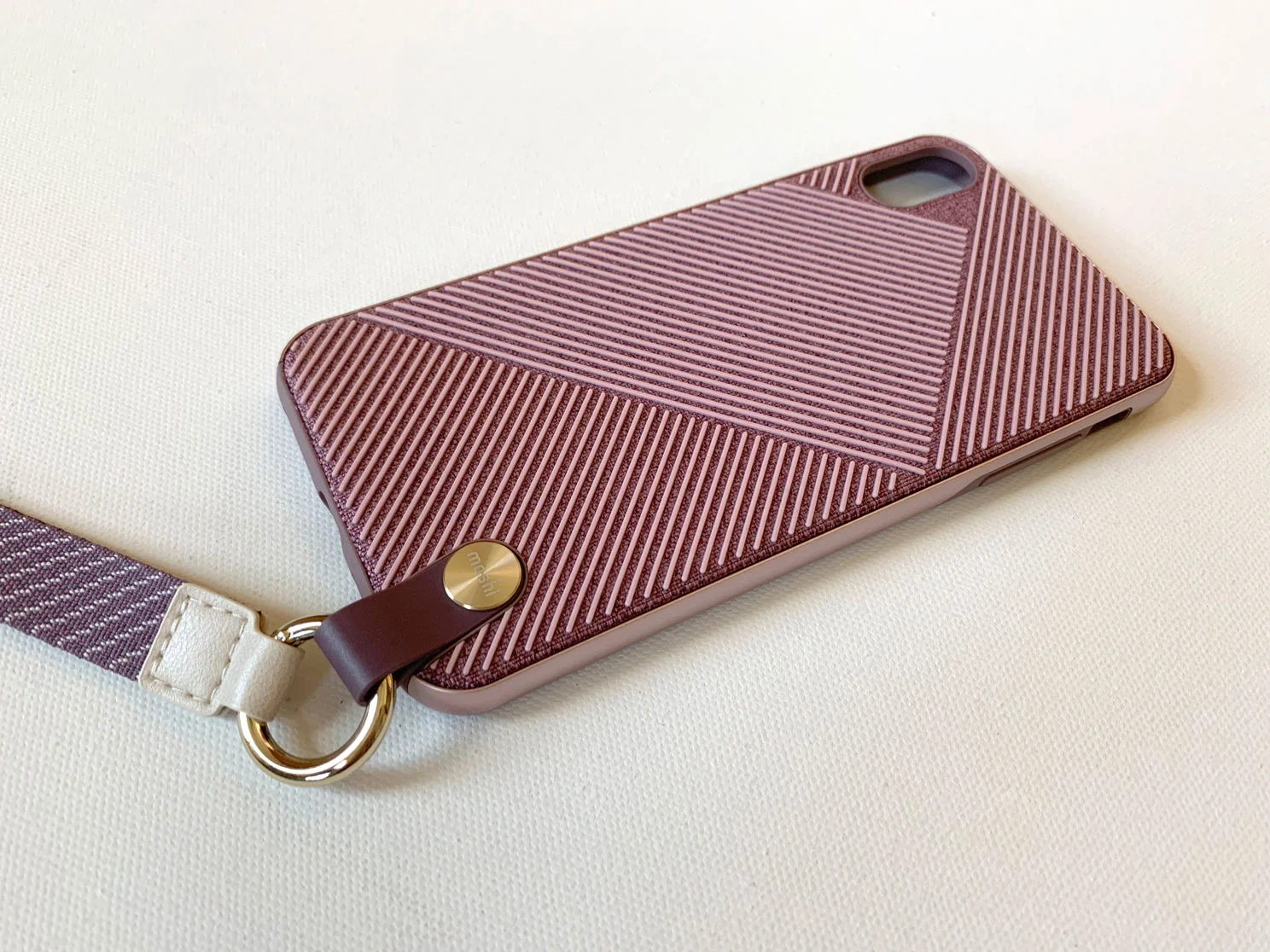 IPhone-XS-Max-Moshi-Altra-Case-With-Strap-1.jpg