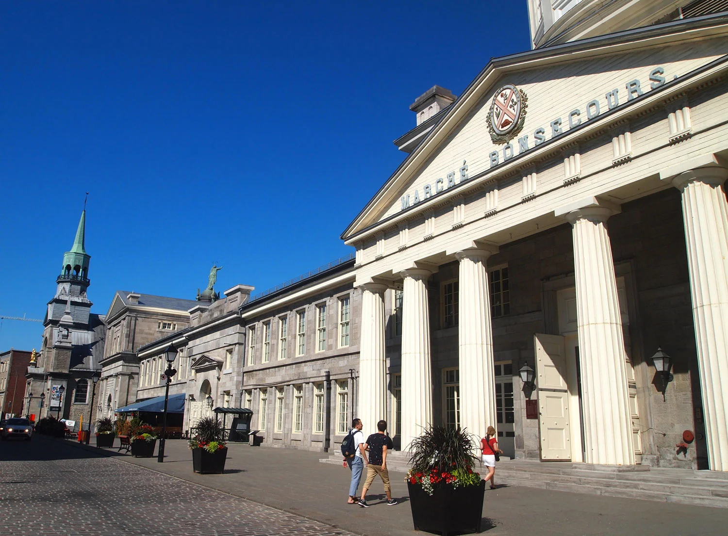 Montreal-St-Paul-Bonsecours-Market-Chapel.jpg