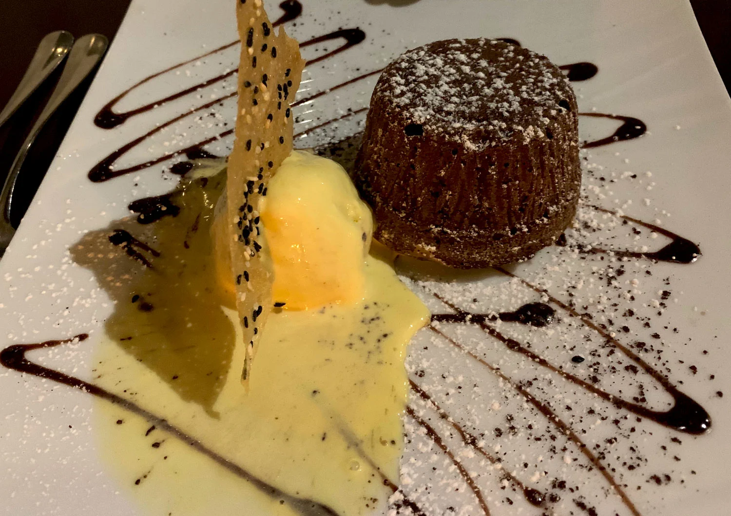 Saint-Martin-Restaurant-Mario-Bistrot-Molten-Valrhona-Chocolate-Cake.jpg