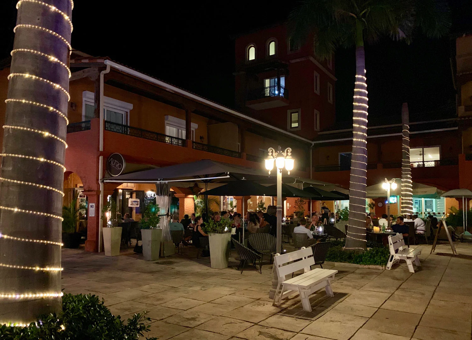 Saint-Martin-Cupecoy-Restaurant-Altro.jpg