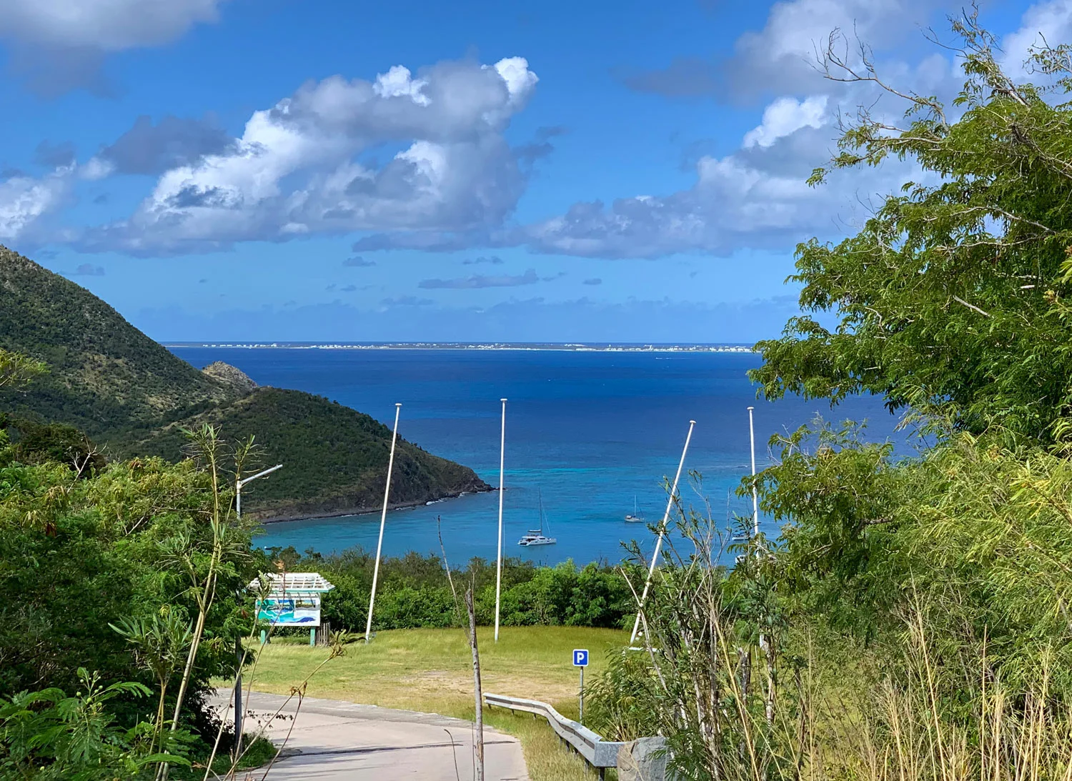 Saint-Martin-Anse-Marcel-road-drive.jpg