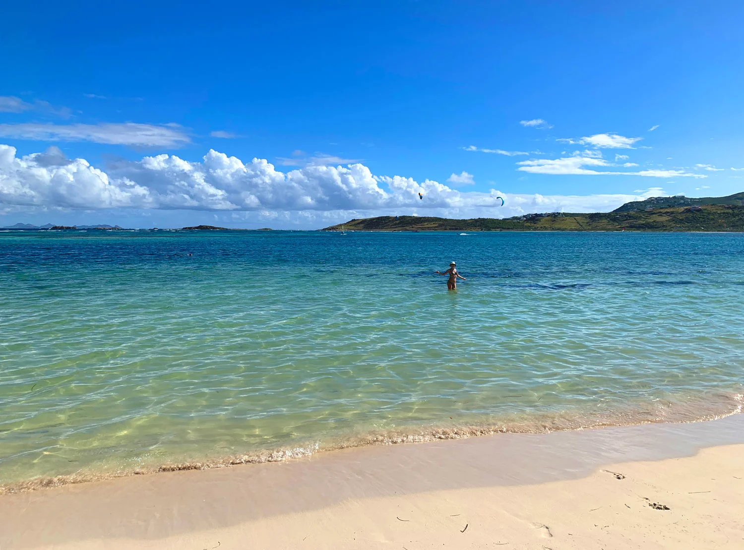 Saint-Martin-Le-Galion-beach-shallow-water.jpg