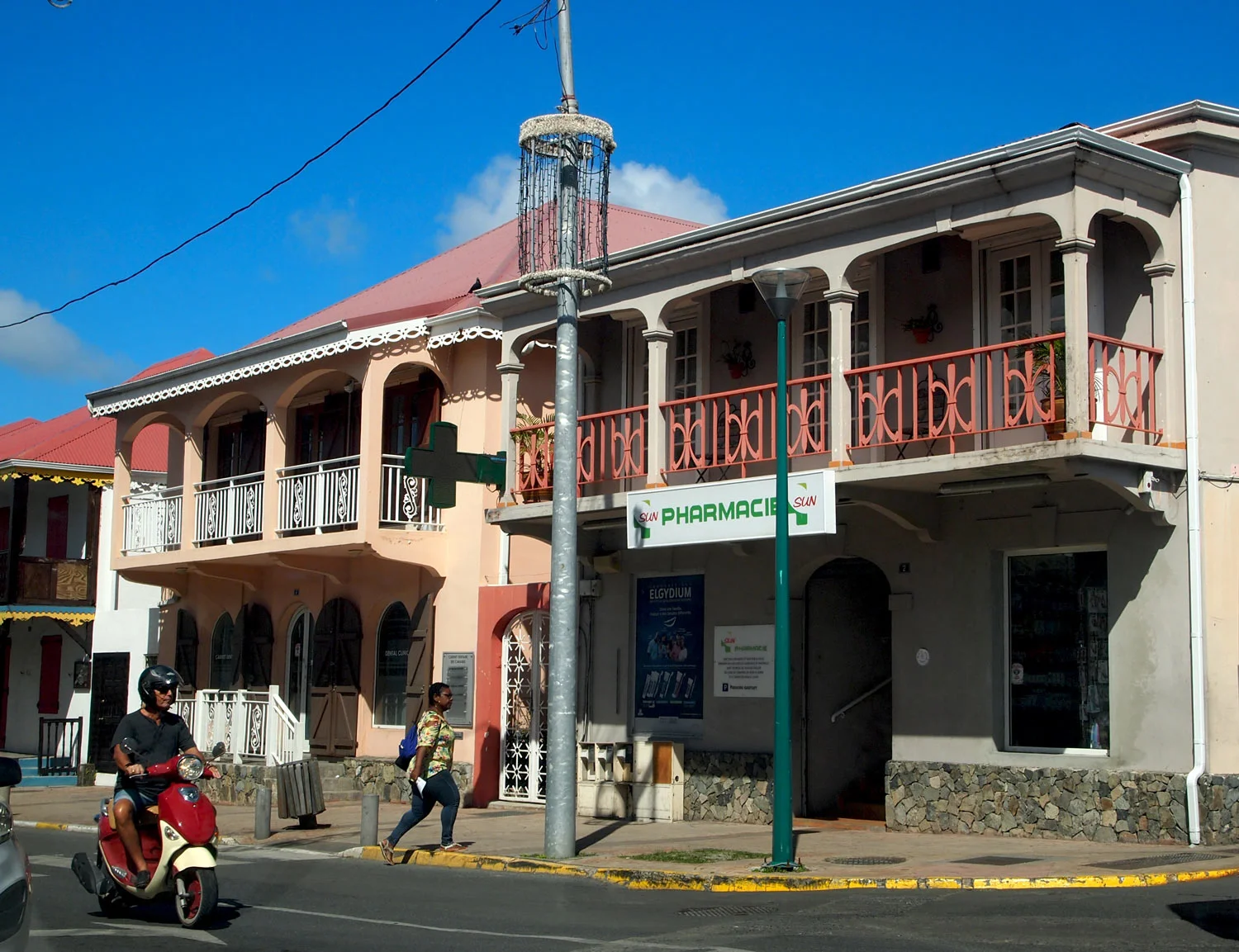 Saint-Martin-Marigot-Sun-Pharmacy.jpg