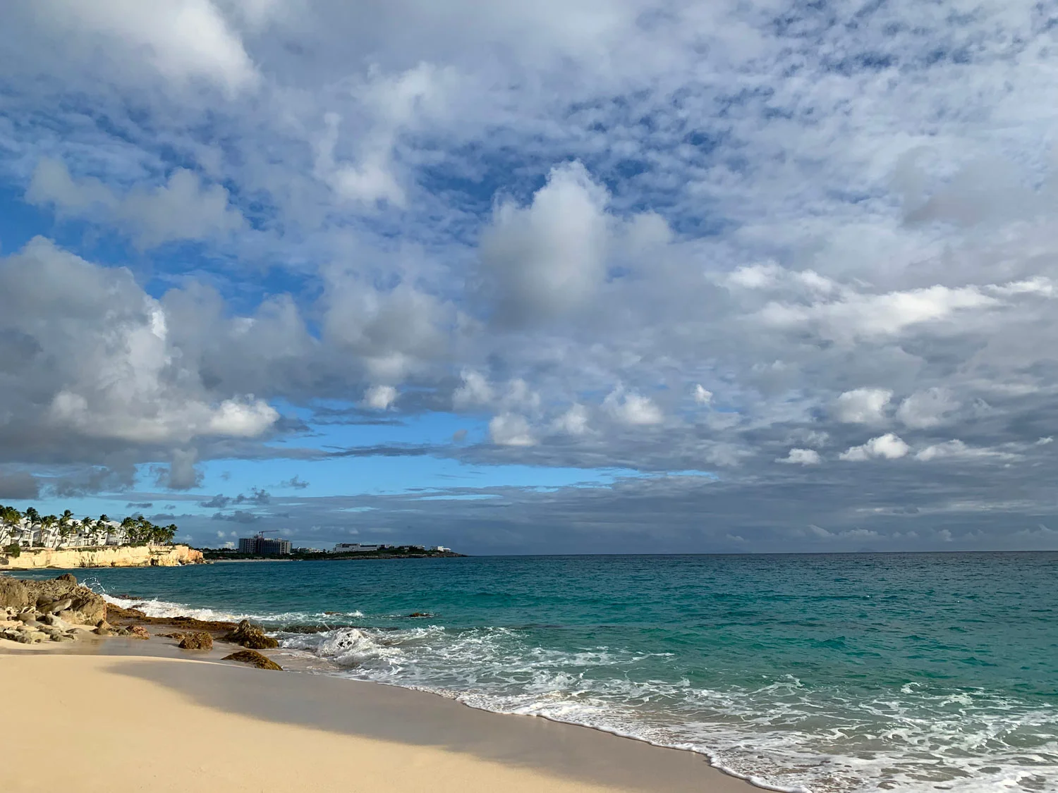 Saint-Martin-Cupecoy-Beach-Sapphire-Resort.jpg