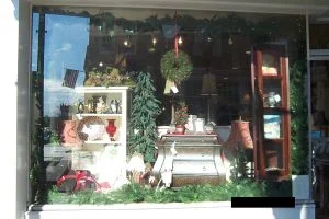 window_display_xmas_2003.jpg