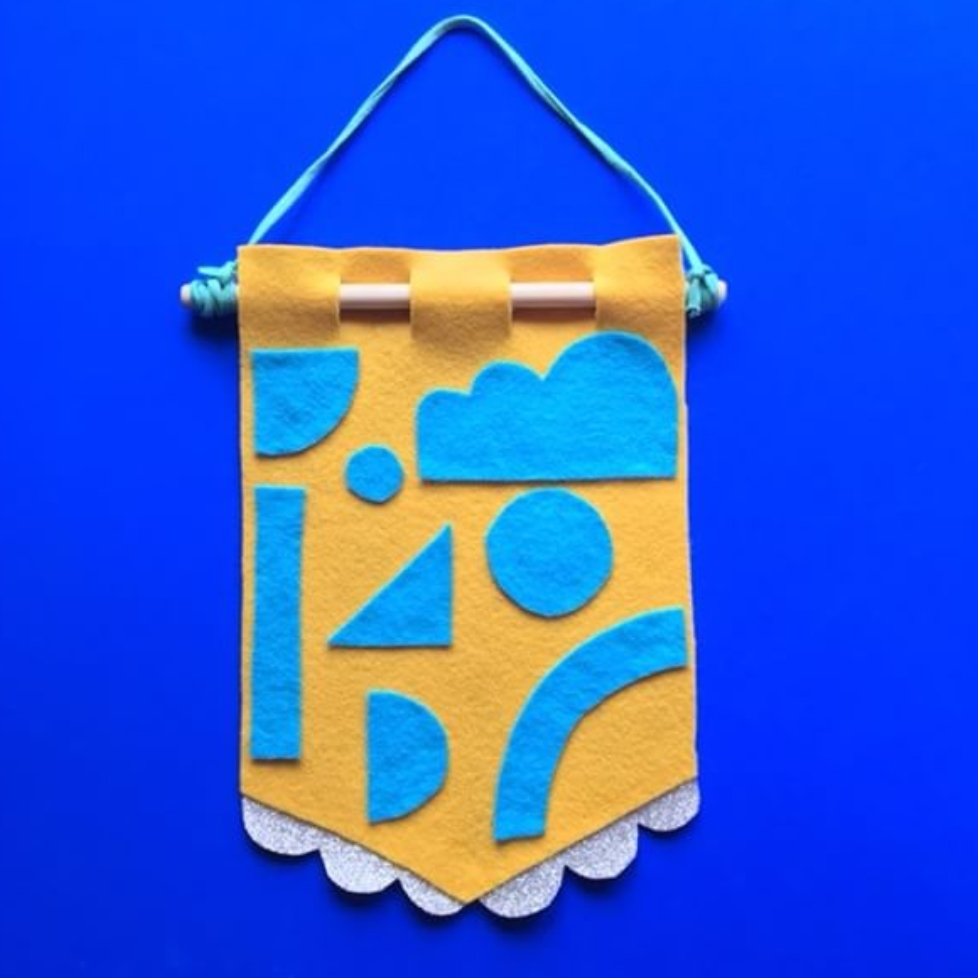 Twin Made DIY Pin Badge Banner