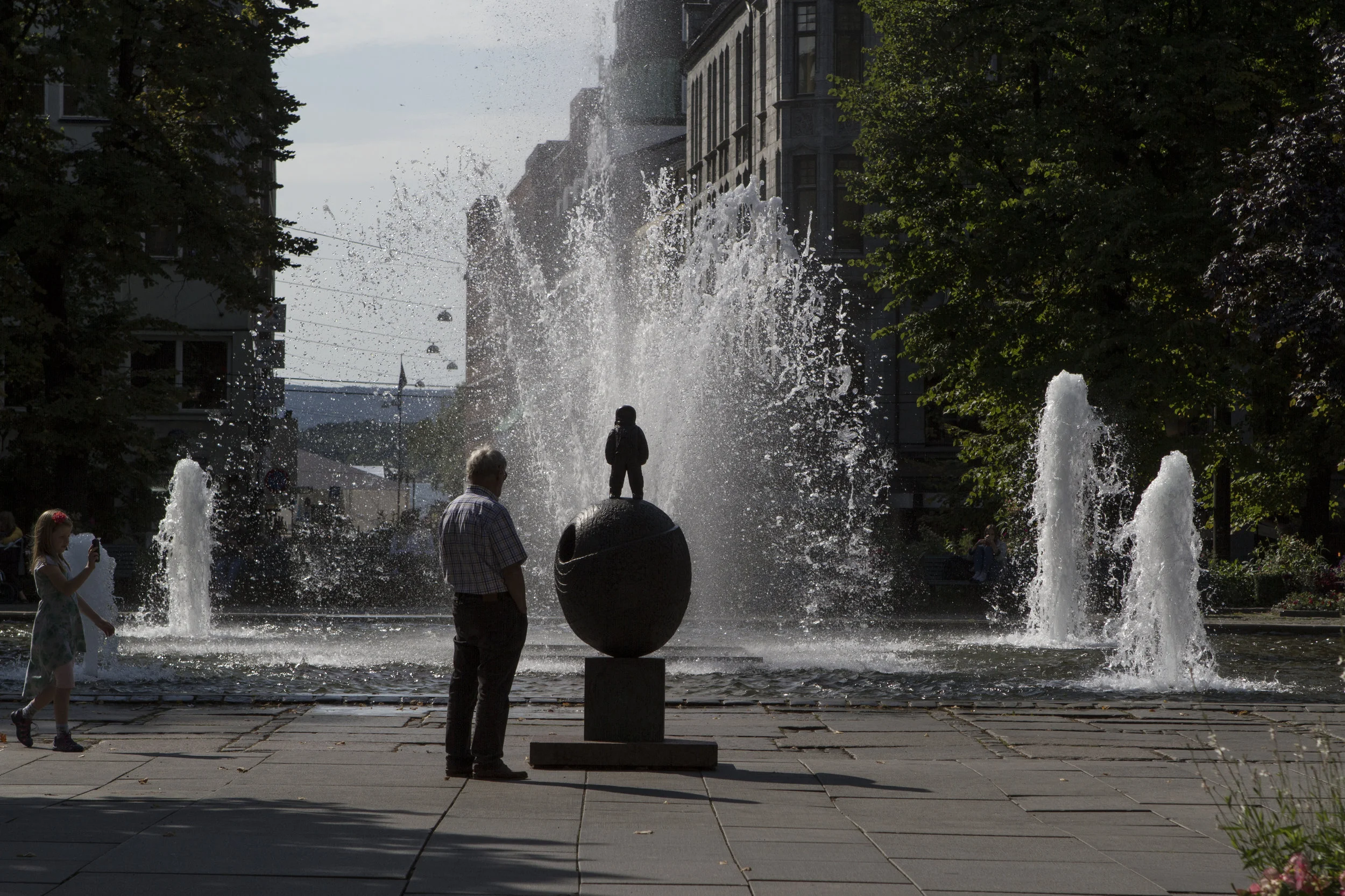 Oslo is a city full of idiosyncratic surprises: like this wonderfully peculiar little statue. 