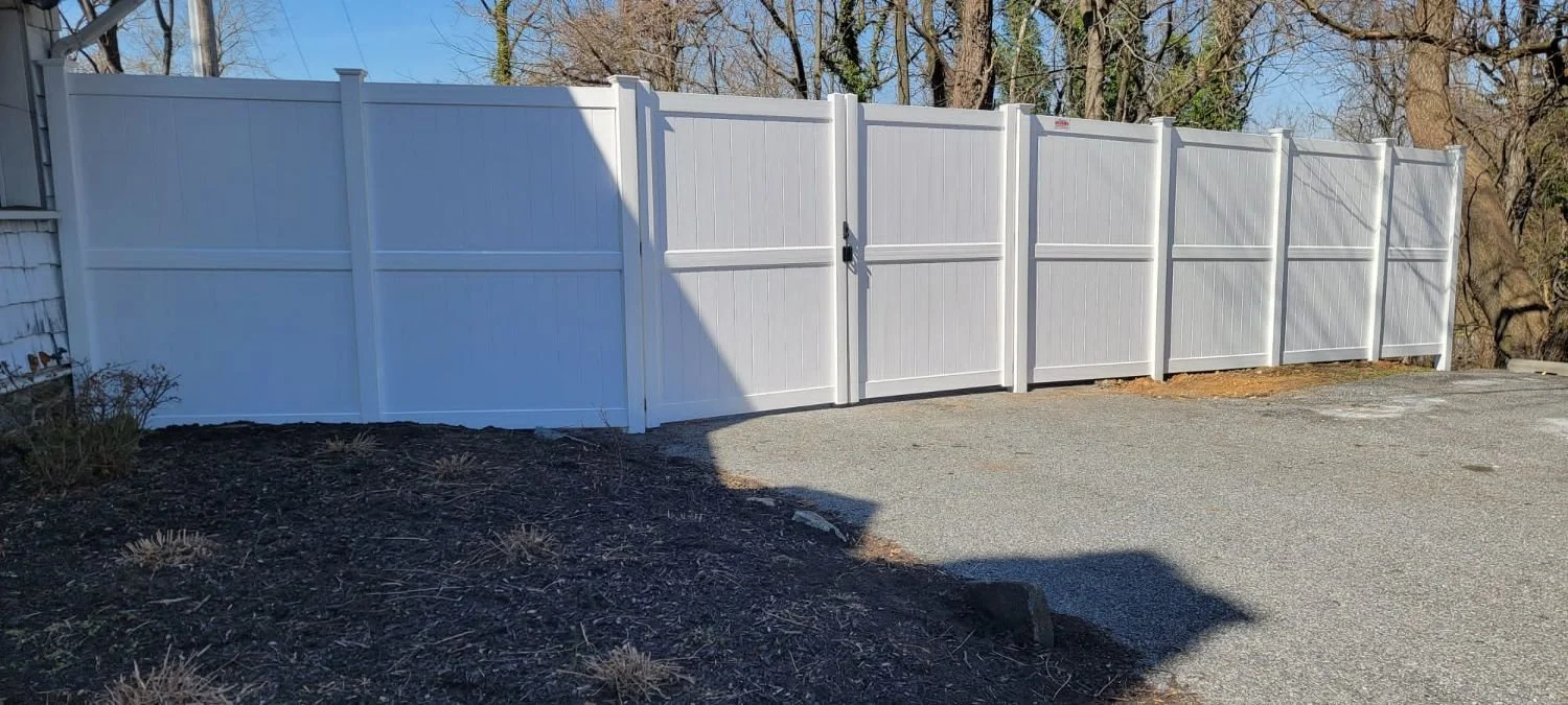 Customizable Pvc Fence π¦ Custom Fence Pictures - Maryland Decking - Decks, Patios, and Fencing