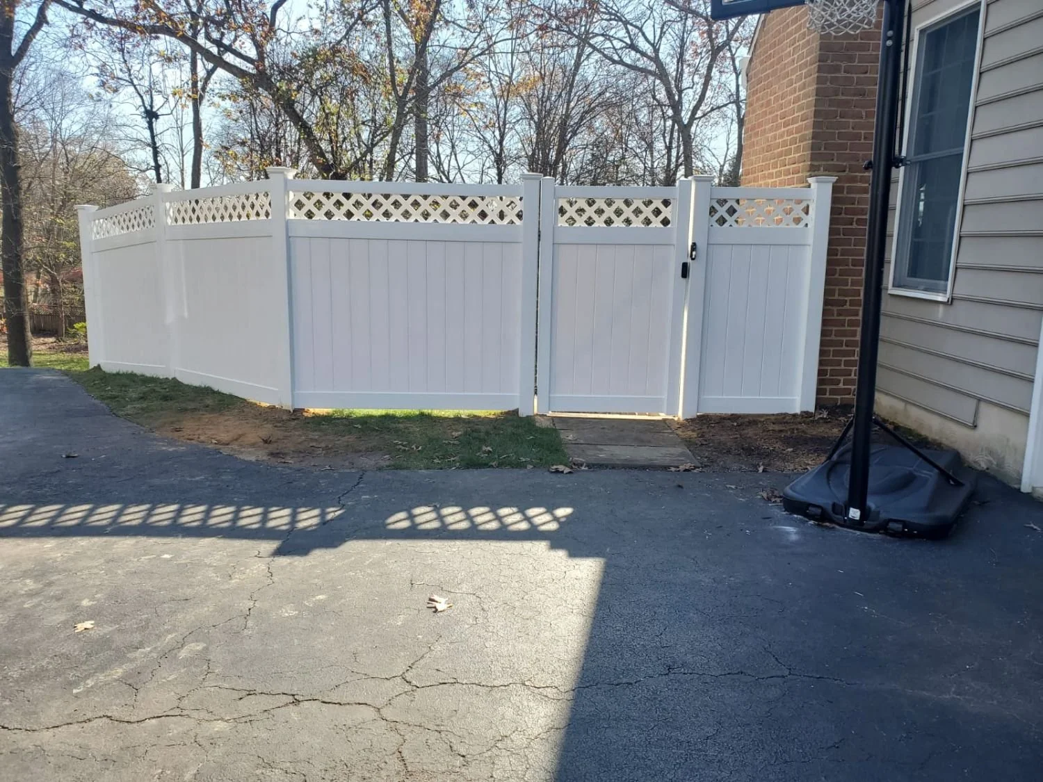 Customizable Pvc Fence π¦ Custom Fence Pictures - Maryland Decking - Decks, Patios, and Fencing
