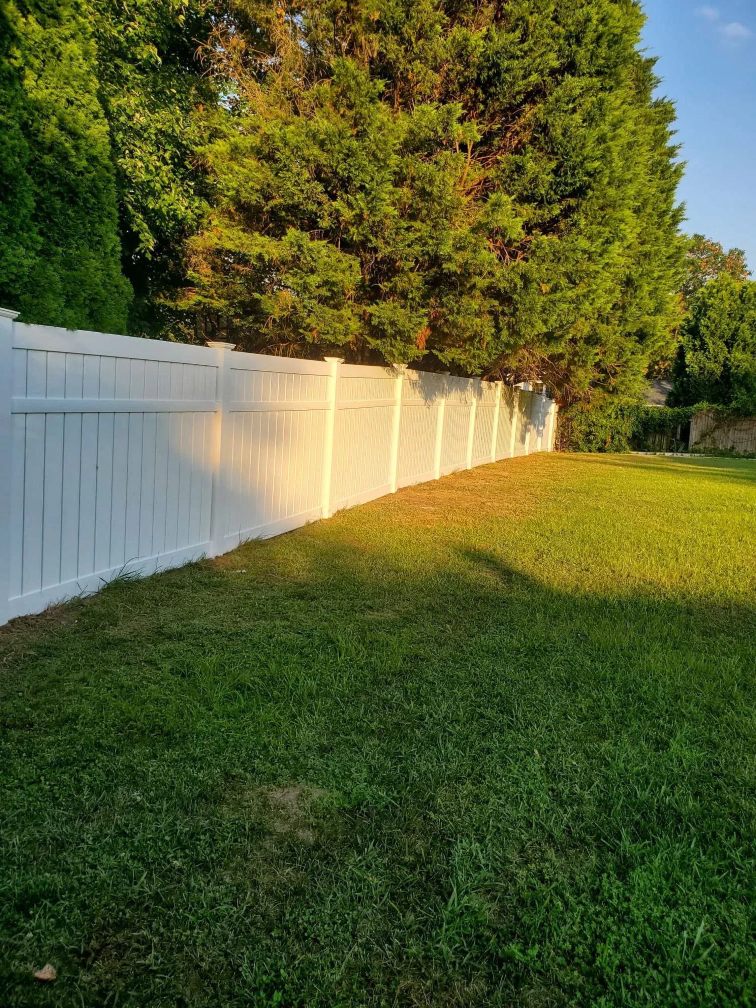 Customizable Pvc Fence π¦ Custom Fence Pictures - Maryland Decking - Decks, Patios, and Fencing