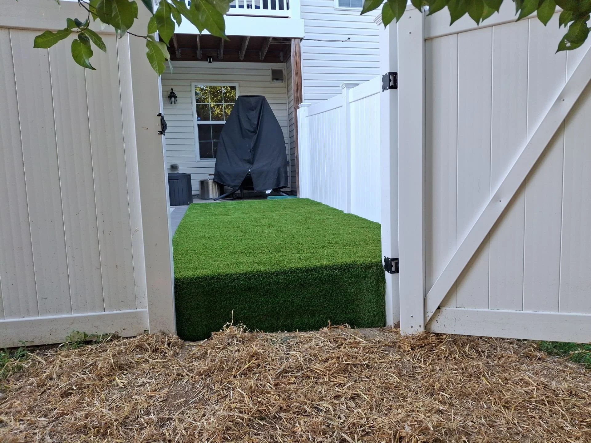 Nicolock Charcoal Nicolock Oceanic Blue Turf-2-Aug 22 2025 10_21am-1ZCc.jpg