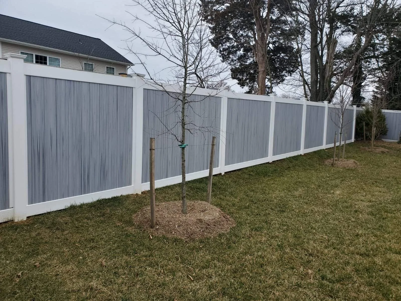 Gray and White Fence