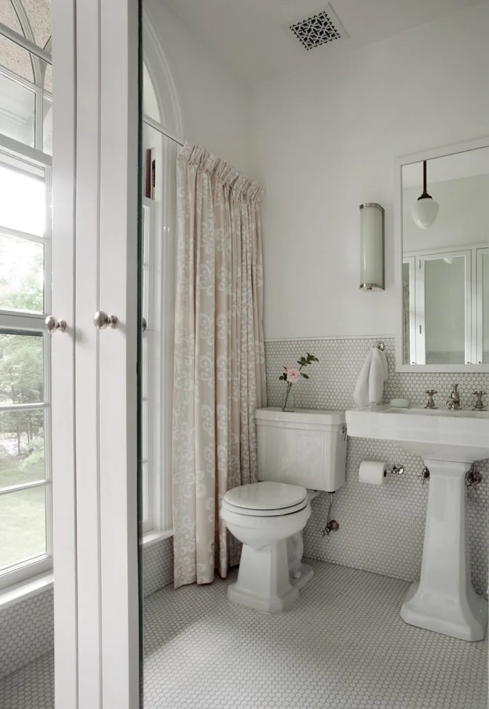 Abby Yozell 10 bathrm.jpeg