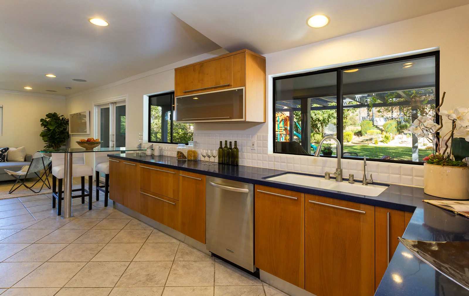 17008Escalon22.jpg