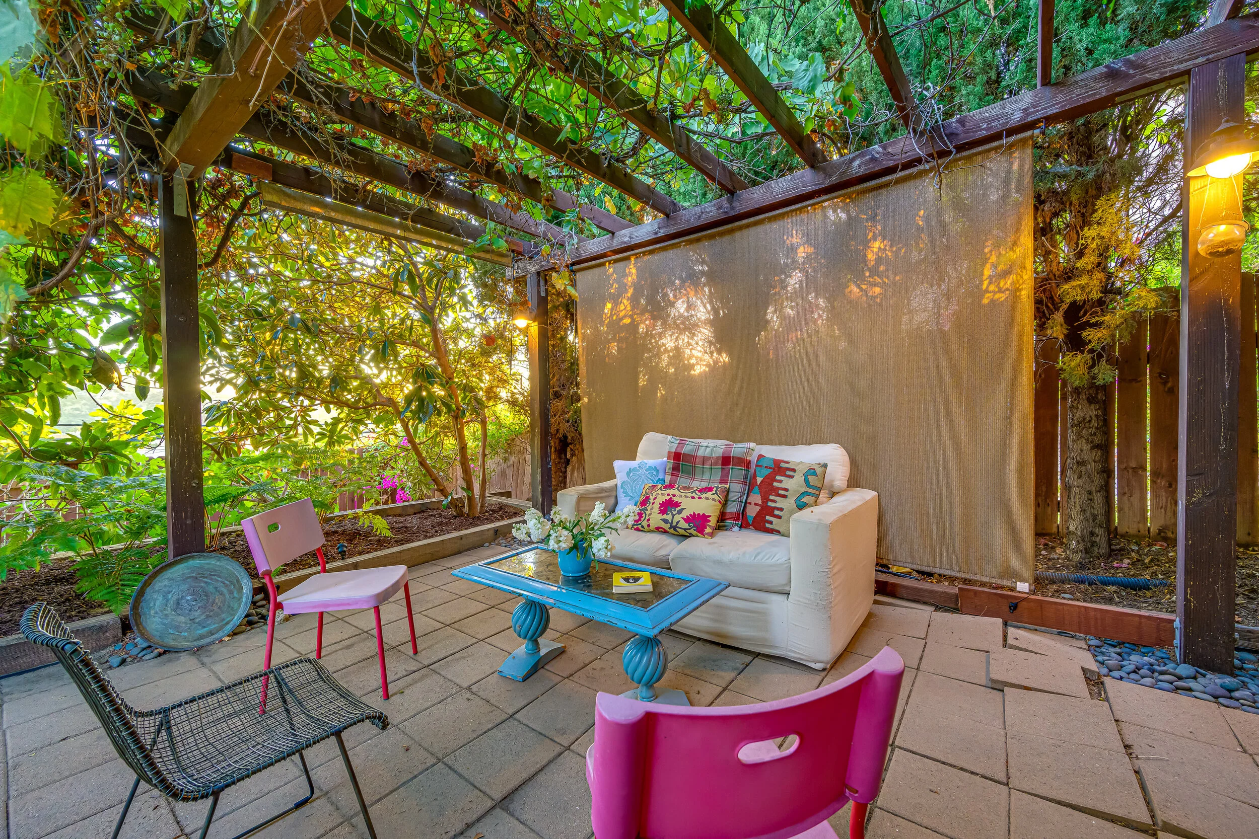 HIGHRES-RH7_8990-EF.jpg