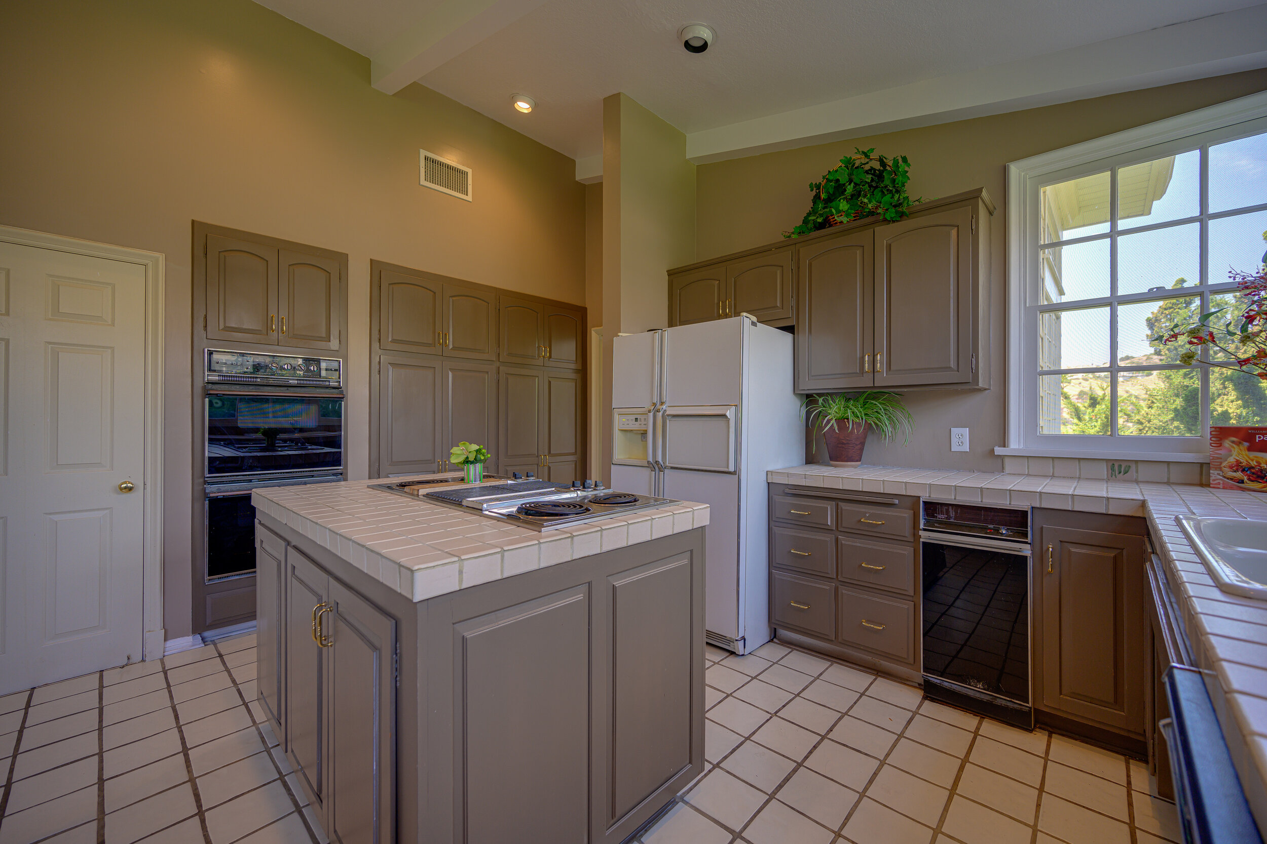 HIGHRES-RH7_3877-EF.jpg
