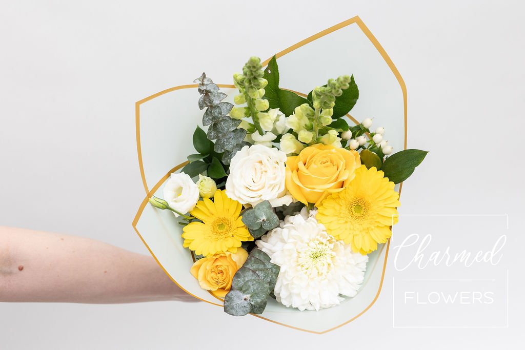 The Waterloo Grad Bouquet petite