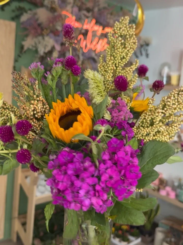 Our Fall Special Bouquets are on $35 and available until Thanksgiving!