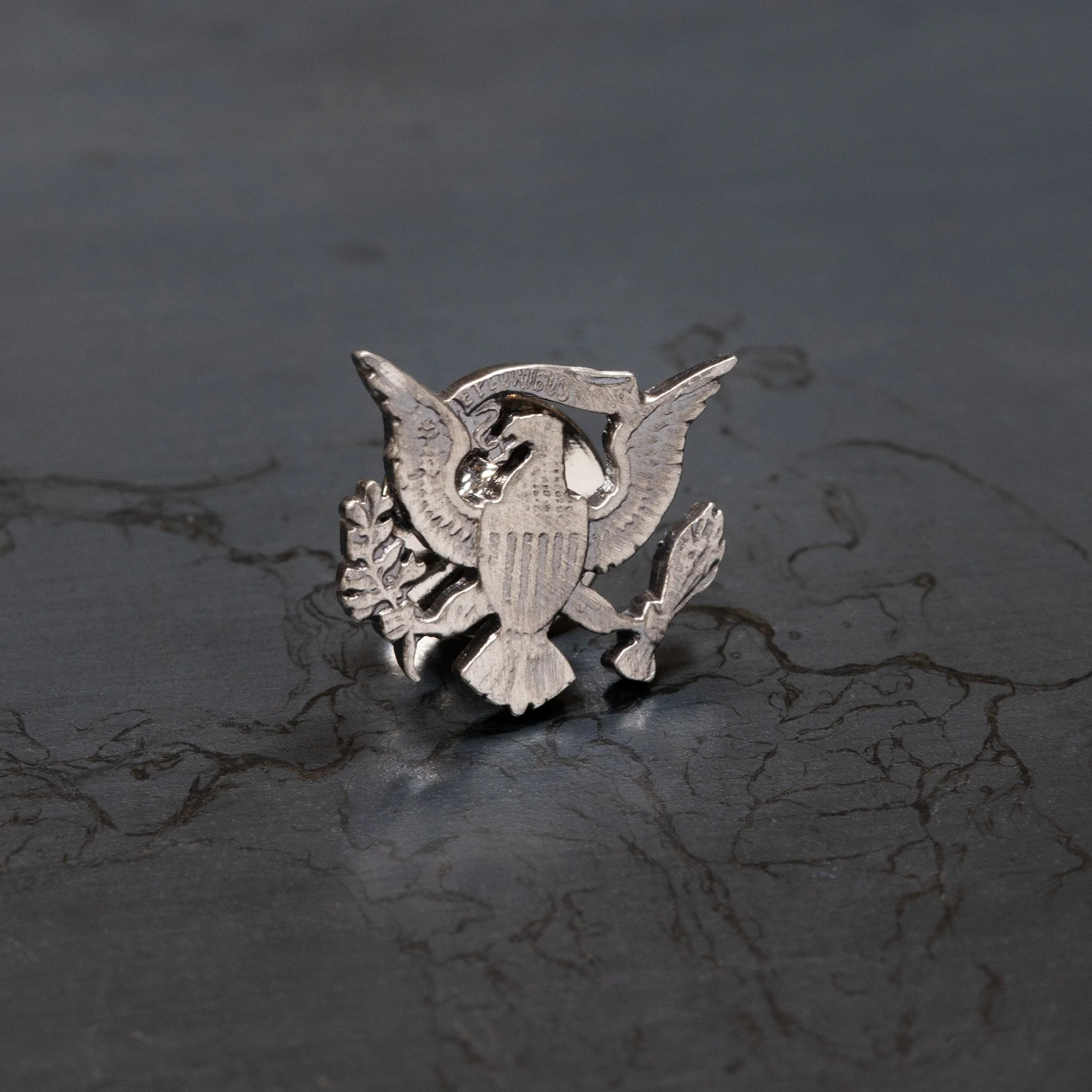 PresidentialSealLapelPin_2.jpg
