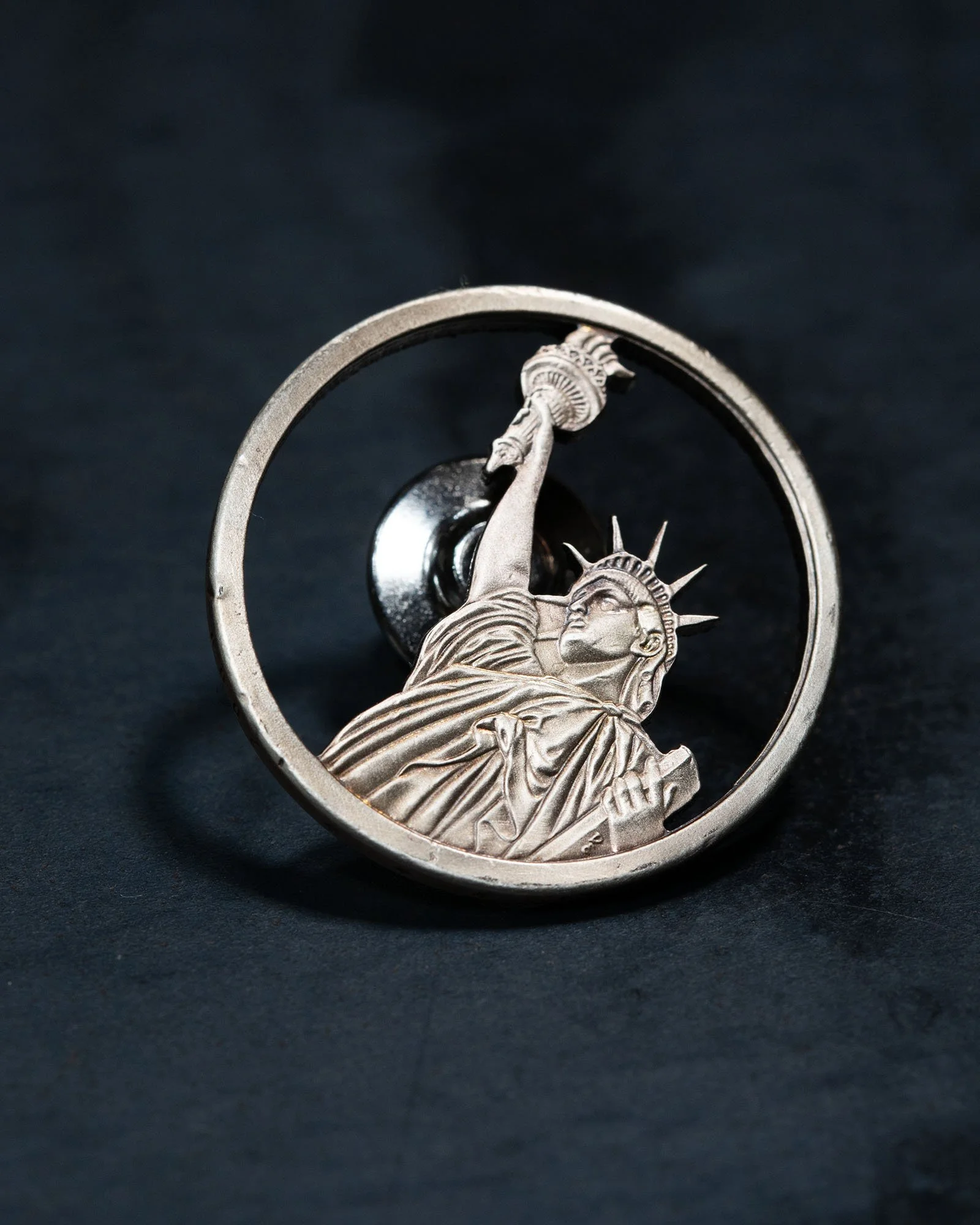 StatueOfLibertyLapelPin_1.jpg