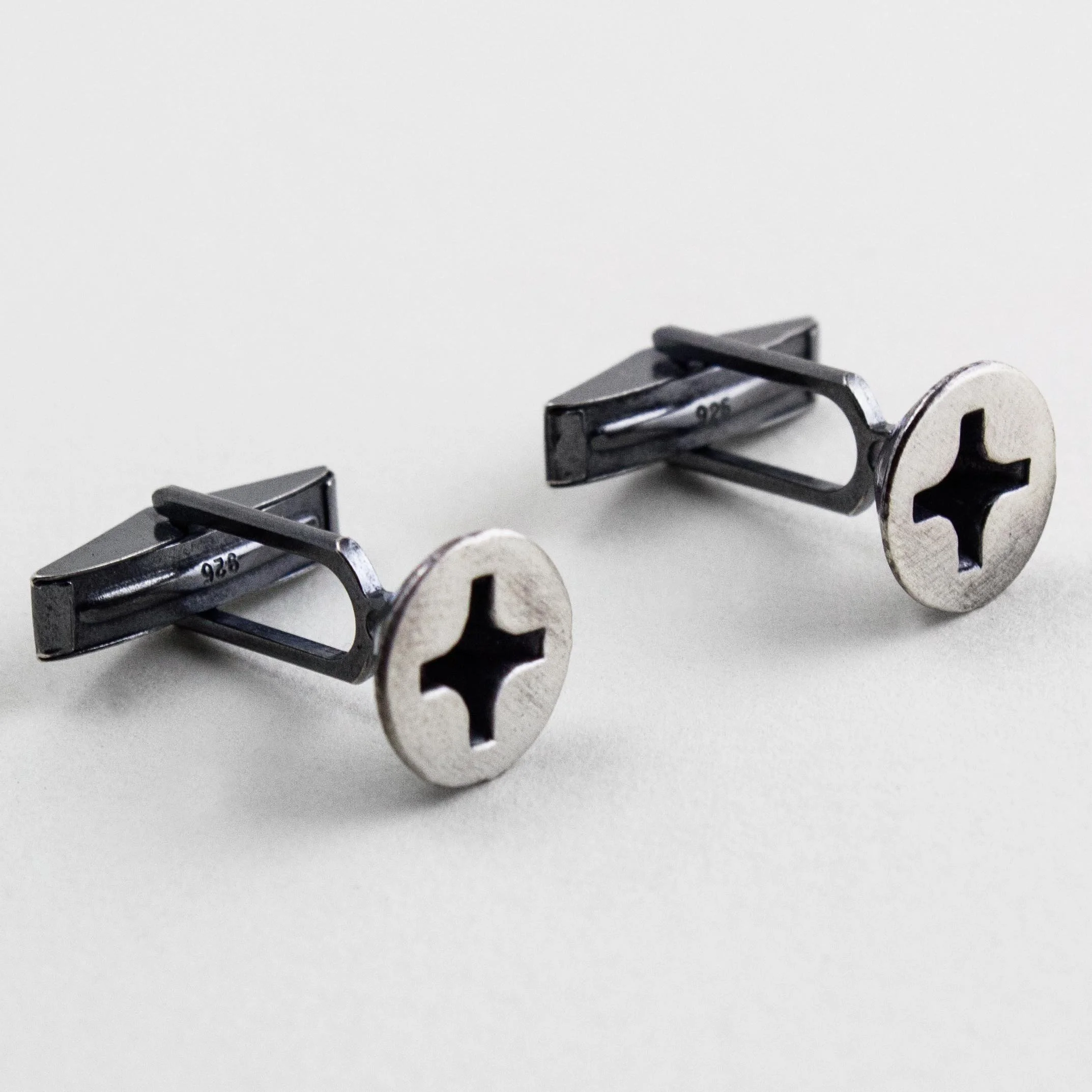ScrewHeadSilverCufflinks_Front.jpg