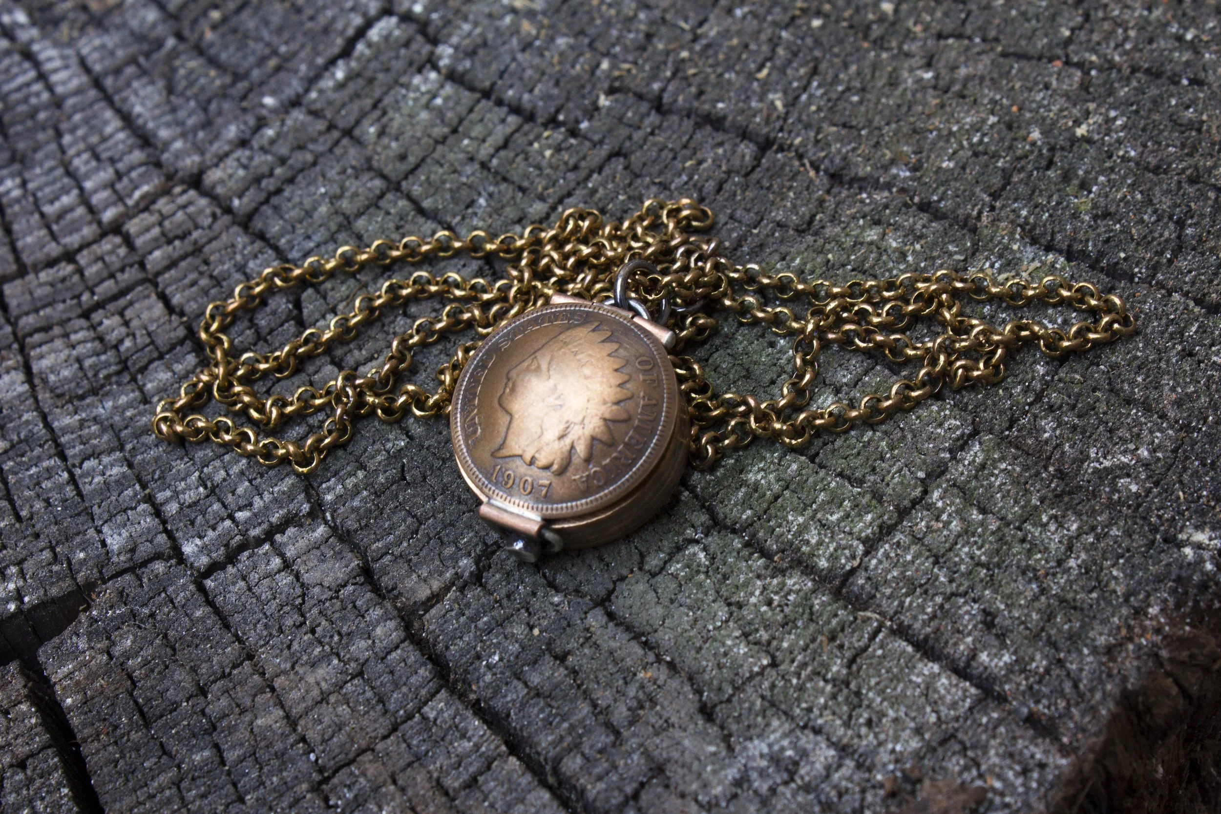 IndianPennyLocket_Globe2.jpg